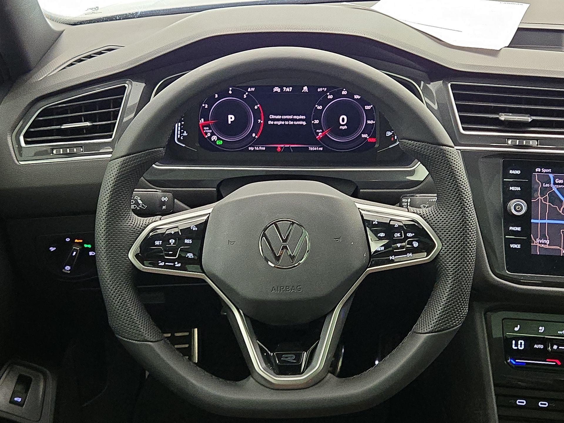 Thumbnail: 2022 Volkswagen Tiguan - 10