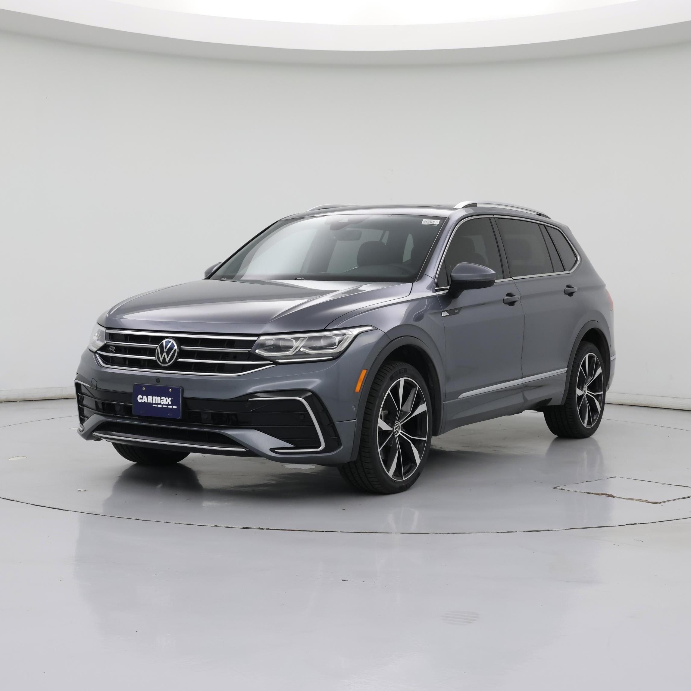 Thumbnail: 2022 Volkswagen Tiguan - 4