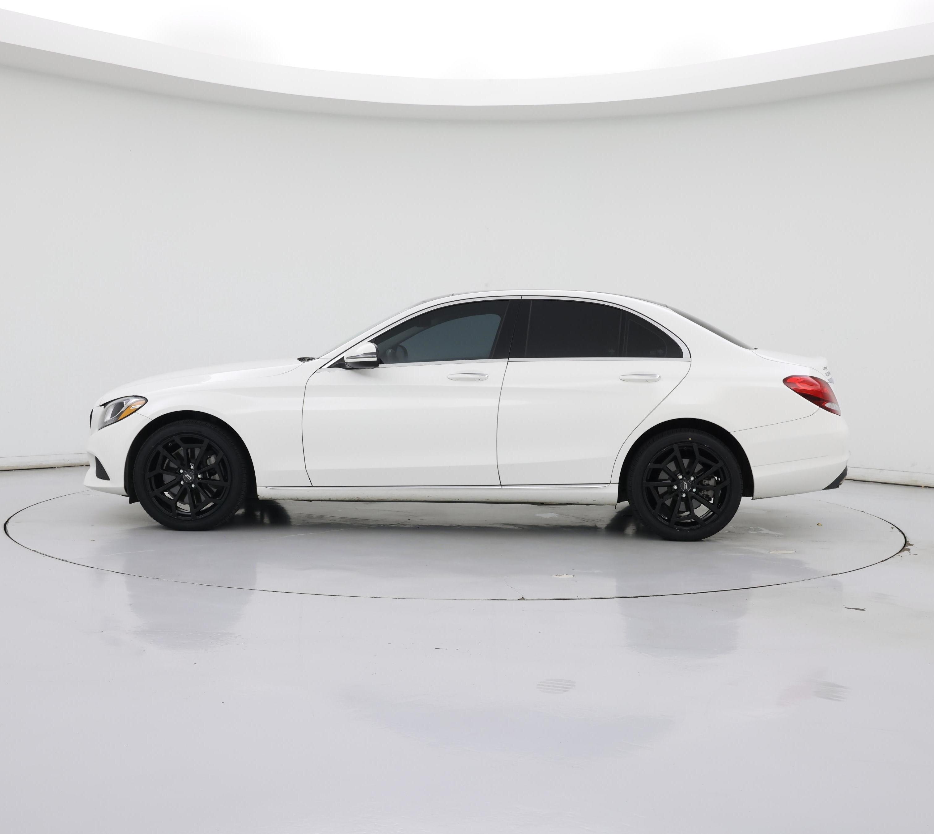 Thumbnail: 2016 Mercedes-Benz C-Class - 3