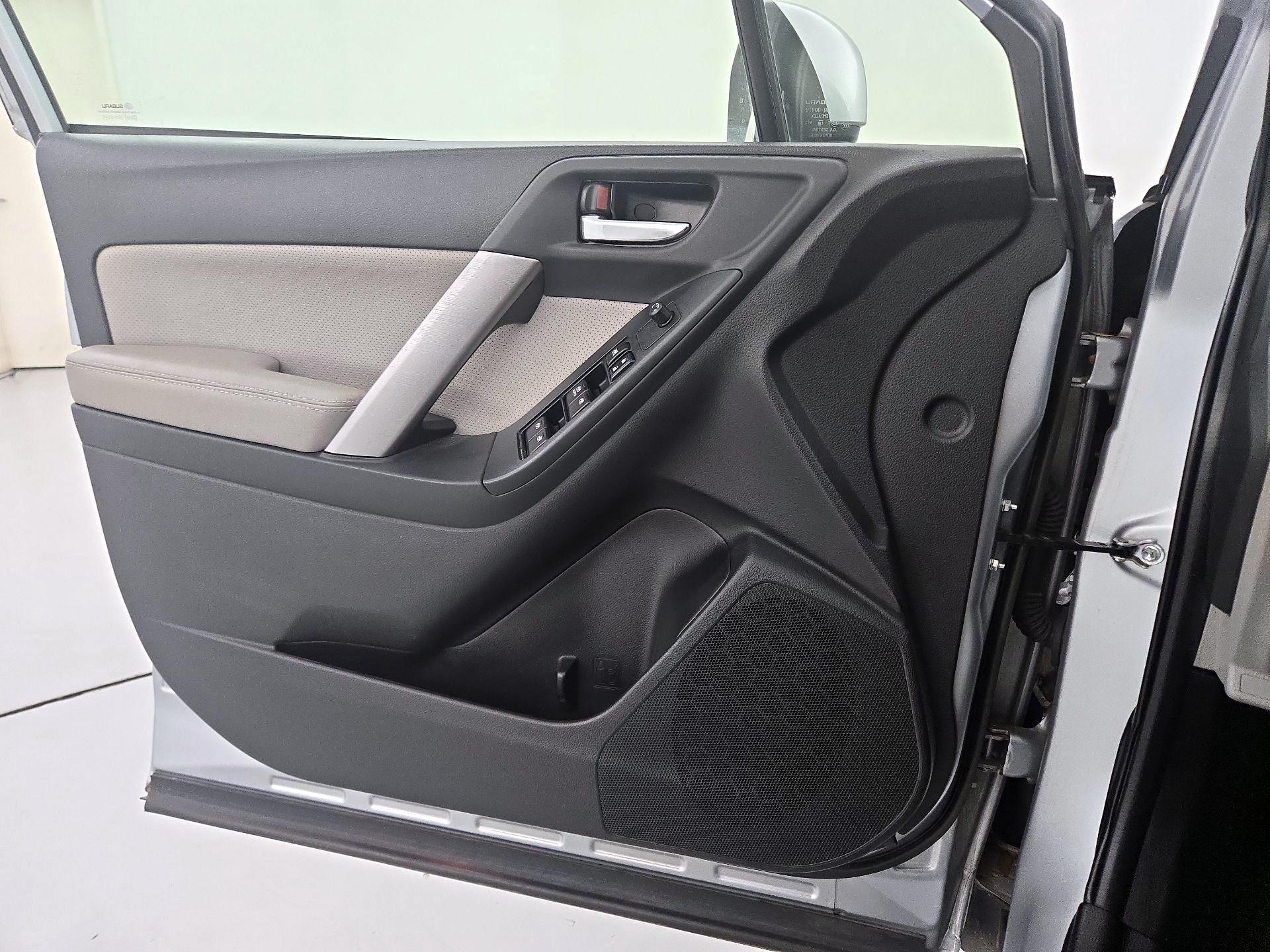 Thumbnail: 2015 Subaru Forester - 12