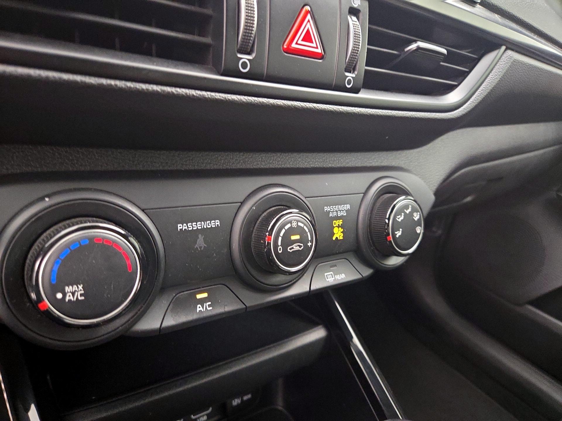 Thumbnail: 2021 Kia Forte - 16