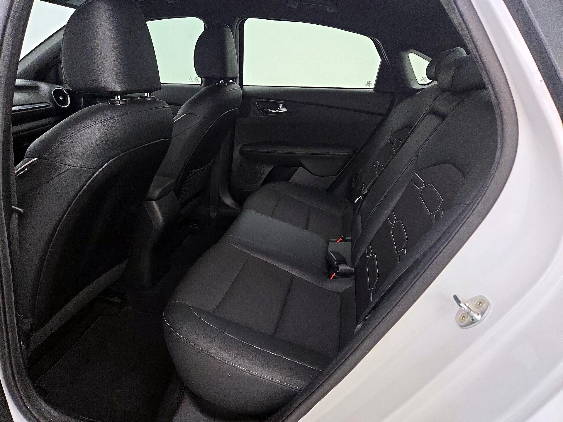 Thumbnail: 2021 Kia Forte - 19
