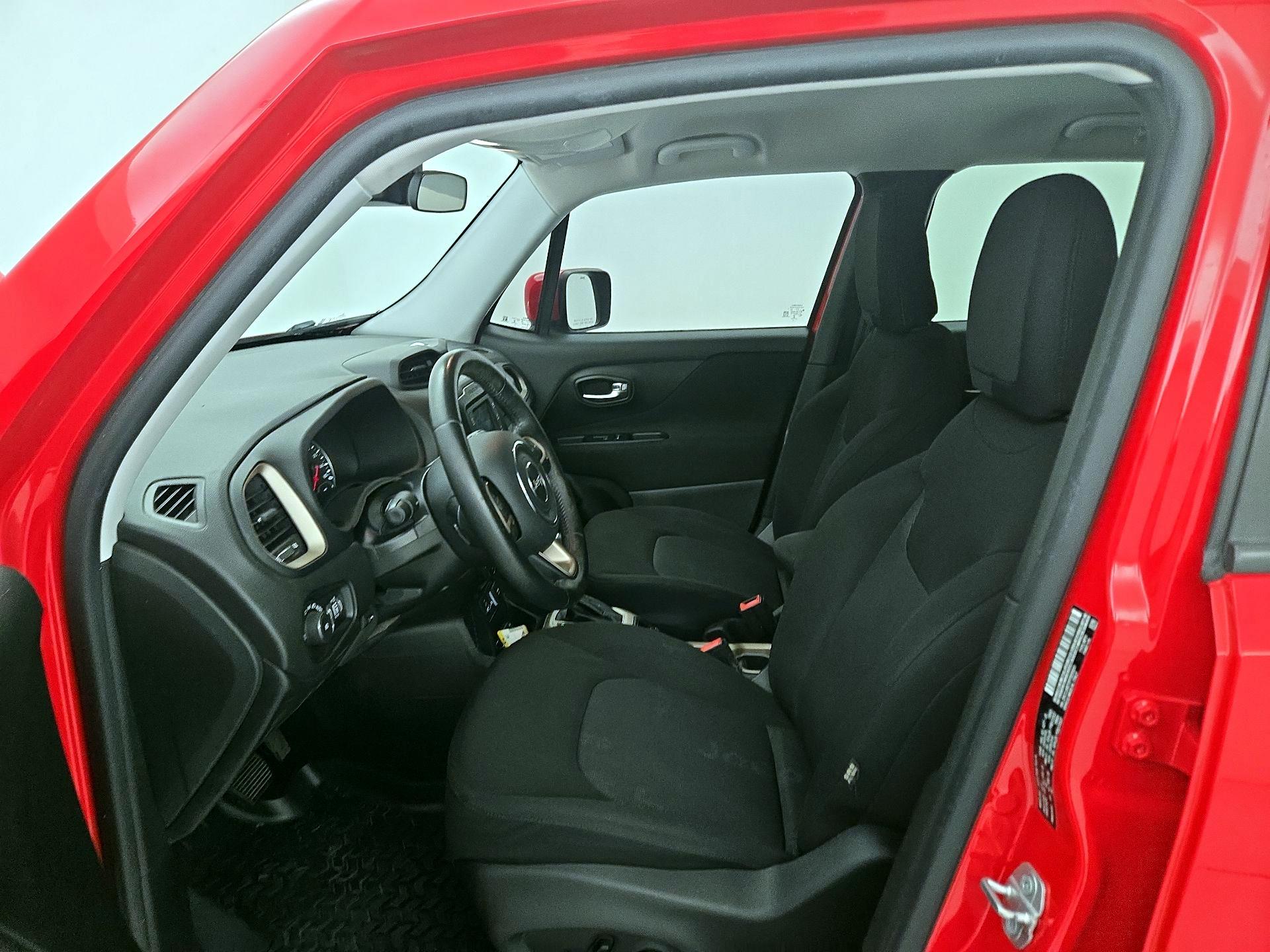 Thumbnail: 2015 Jeep Renegade - 11