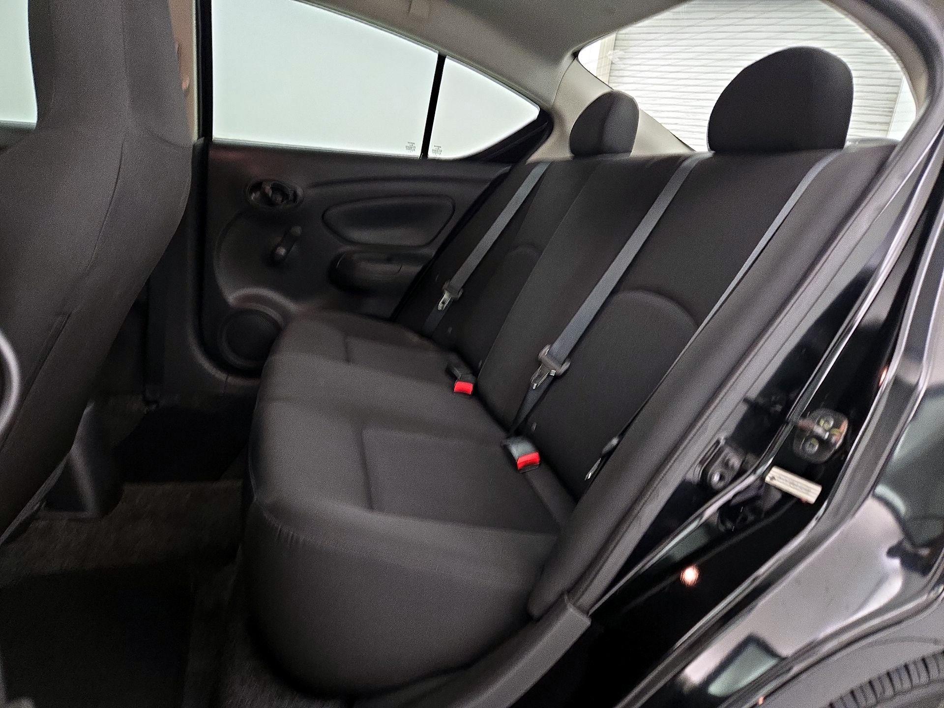 Thumbnail: 2016 Nissan Versa - 17