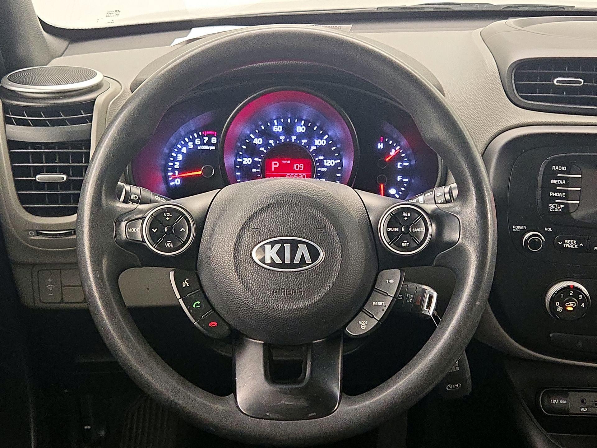 Thumbnail: 2015 Kia Soul - 10