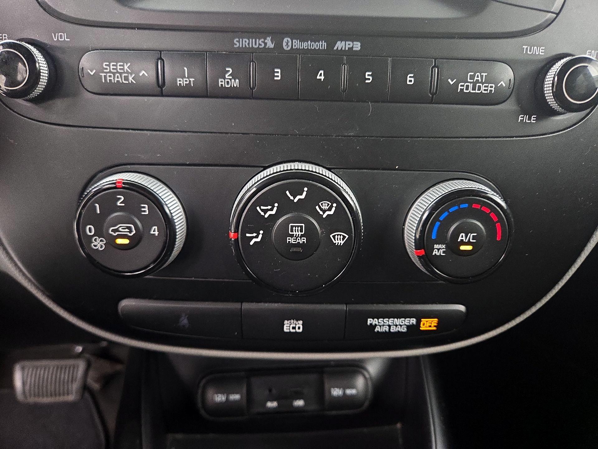 Thumbnail: 2015 Kia Soul - 15