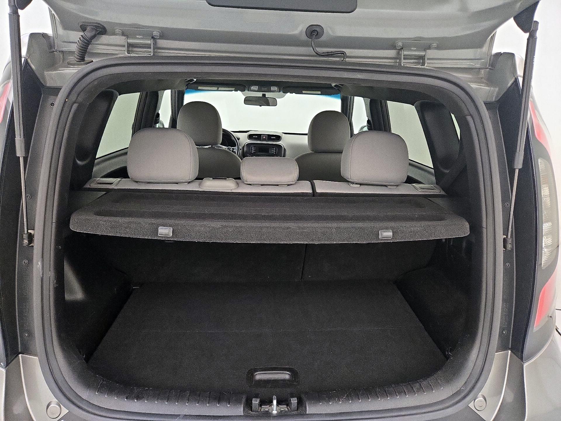 Thumbnail: 2015 Kia Soul - 19
