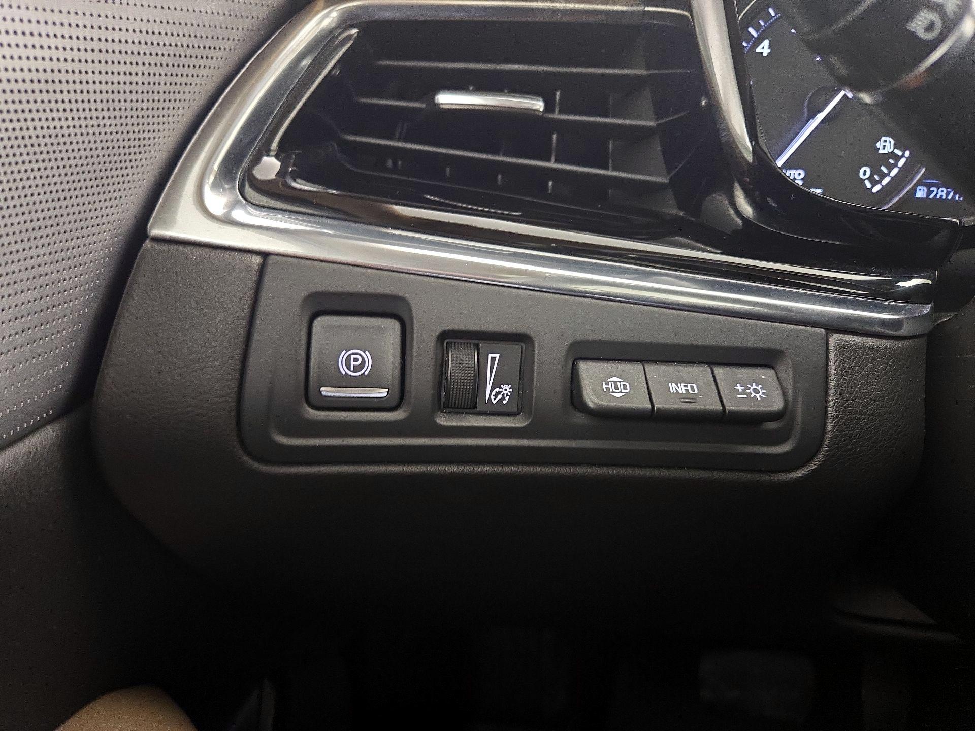 Thumbnail: 2020 Cadillac XT6 - 13