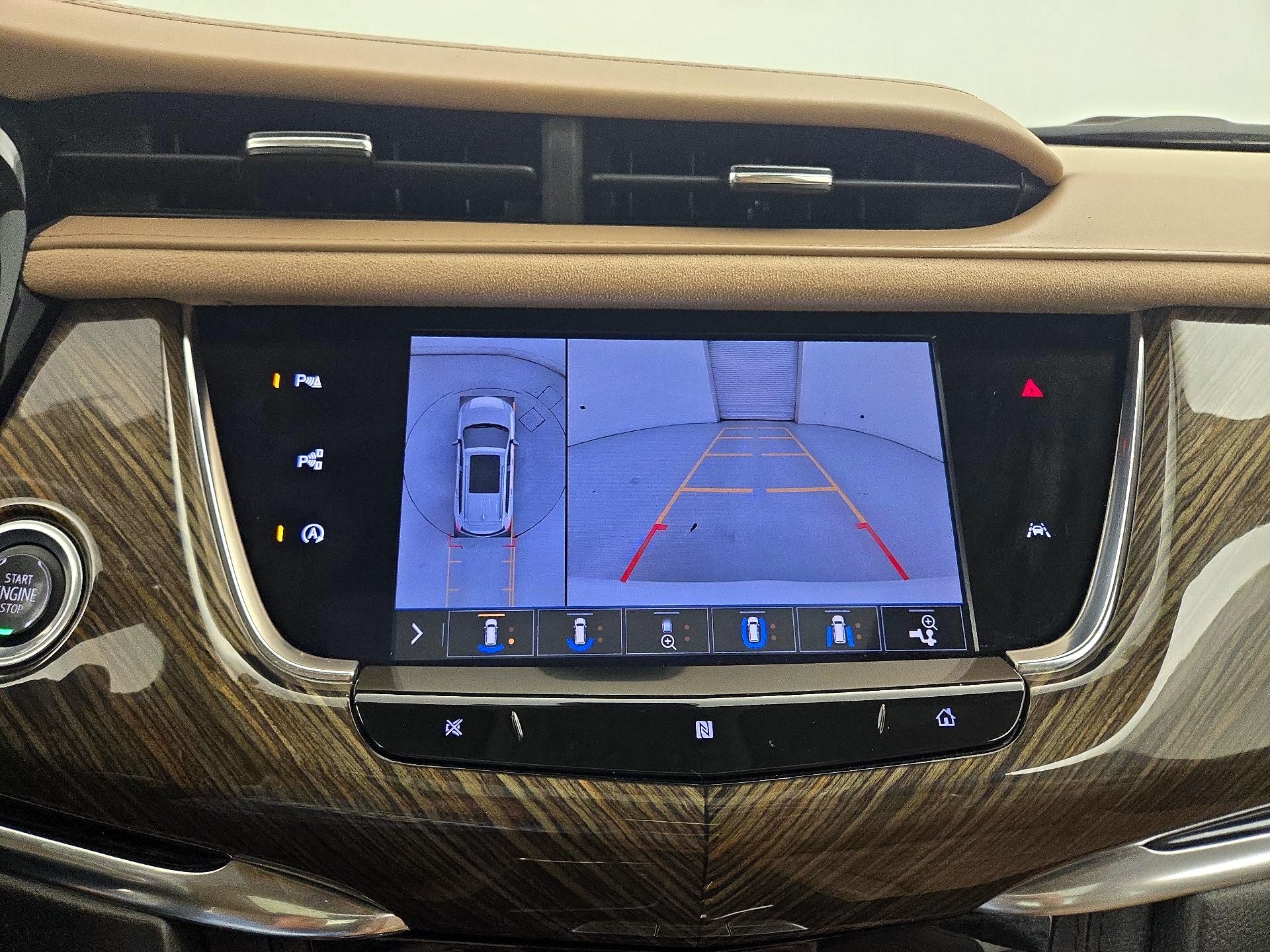 Thumbnail: 2020 Cadillac XT6 - 15
