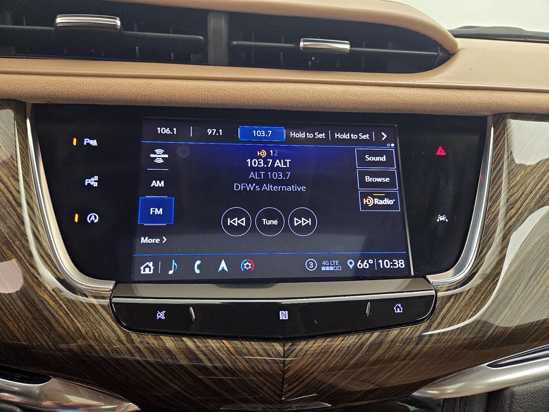 Thumbnail: 2020 Cadillac XT6 - 16