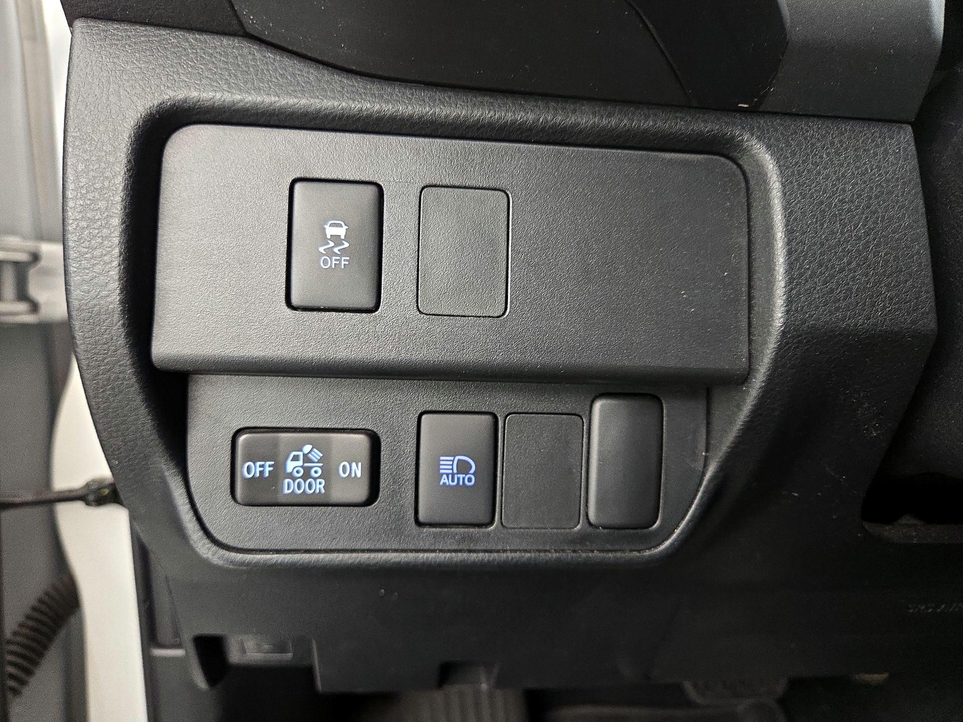 Thumbnail: 2023 Toyota Tacoma - 13