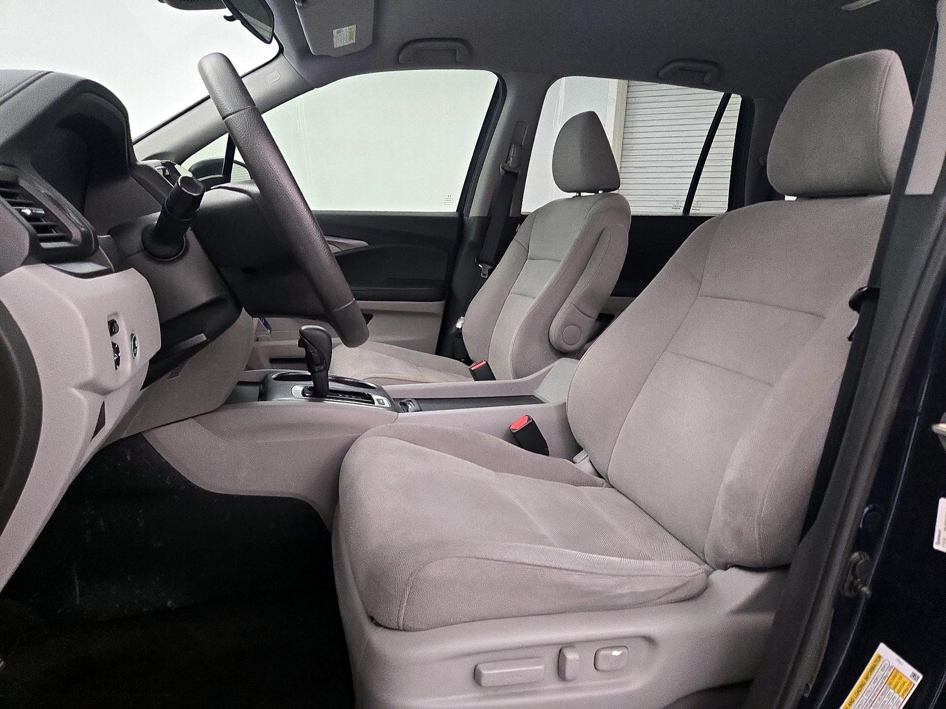 Thumbnail: 2019 Honda Pilot - 11