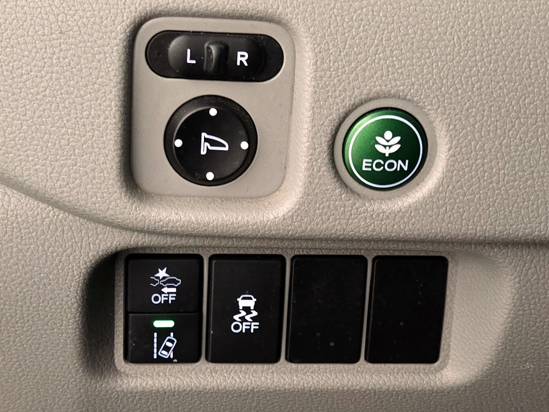 Thumbnail: 2019 Honda Pilot - 13