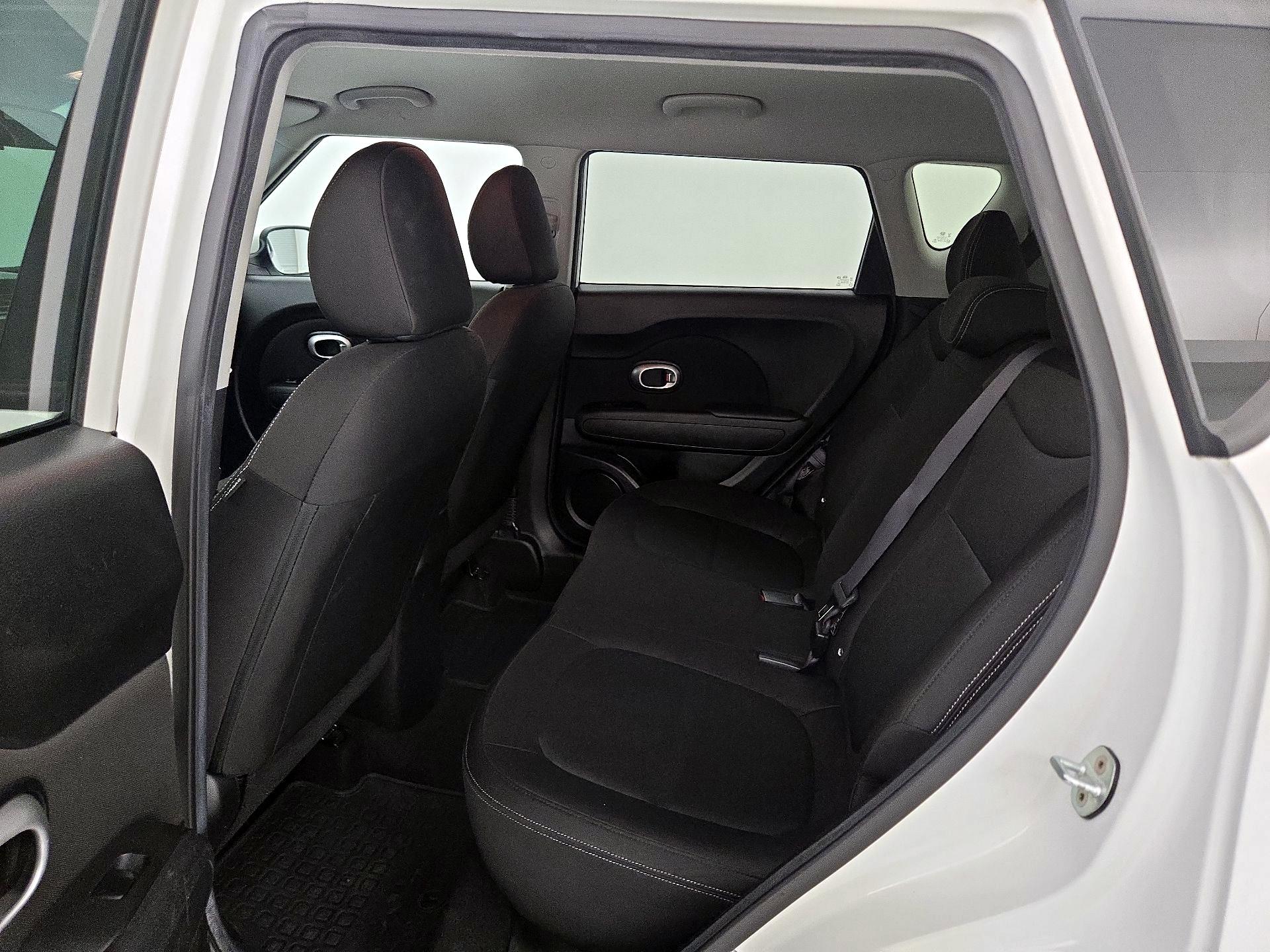 Thumbnail: 2016 Kia Soul - 18