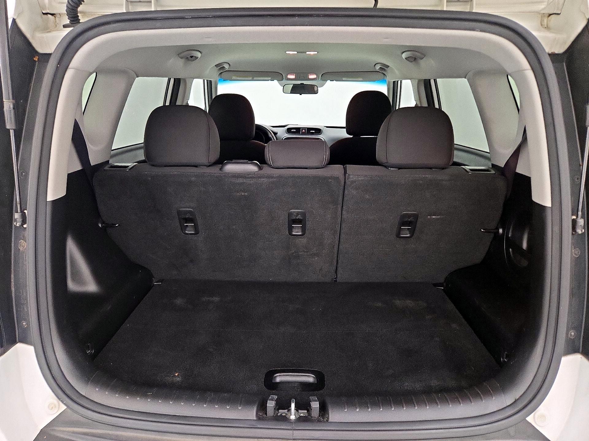 Thumbnail: 2016 Kia Soul - 19