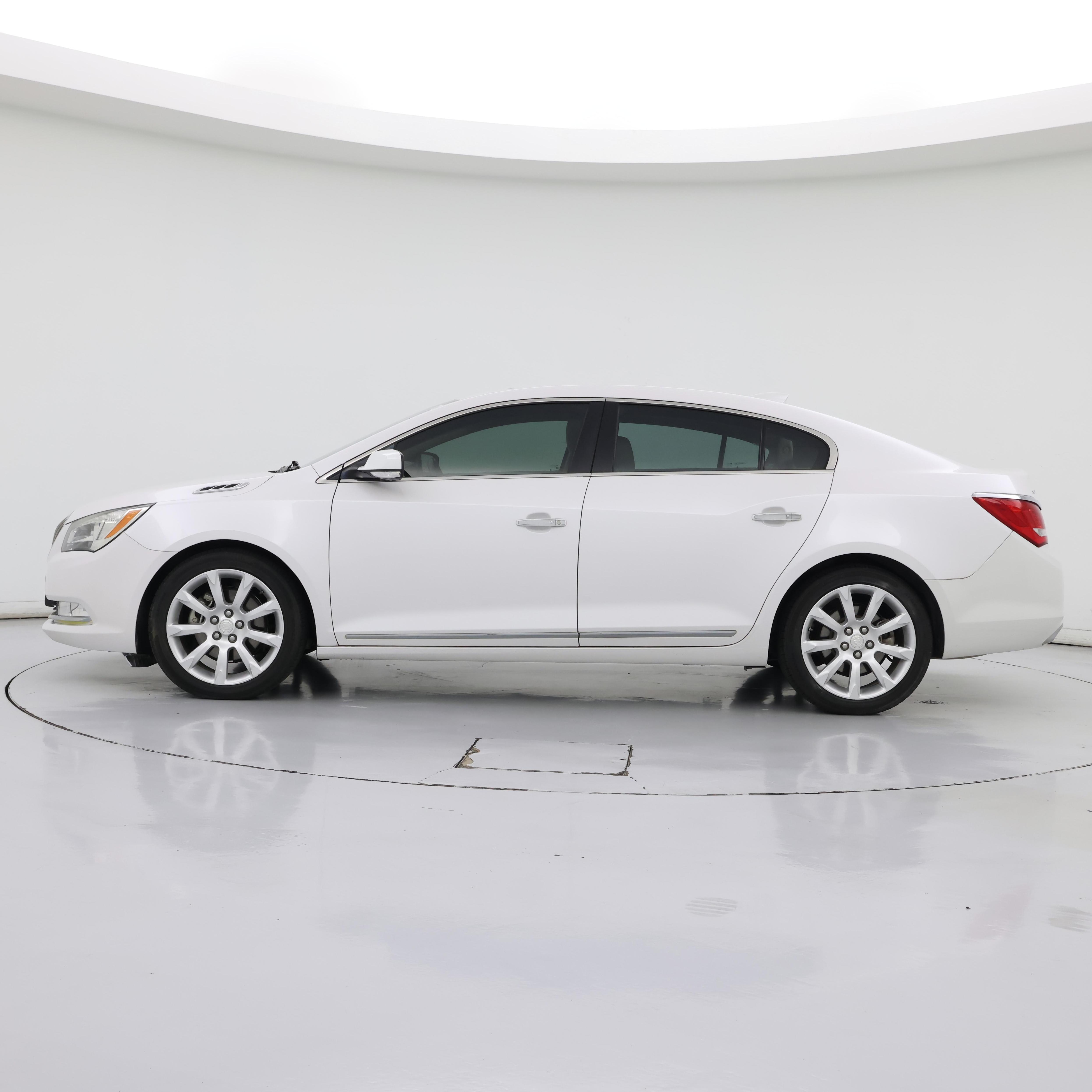 Thumbnail: 2015 Buick LaCrosse - 3