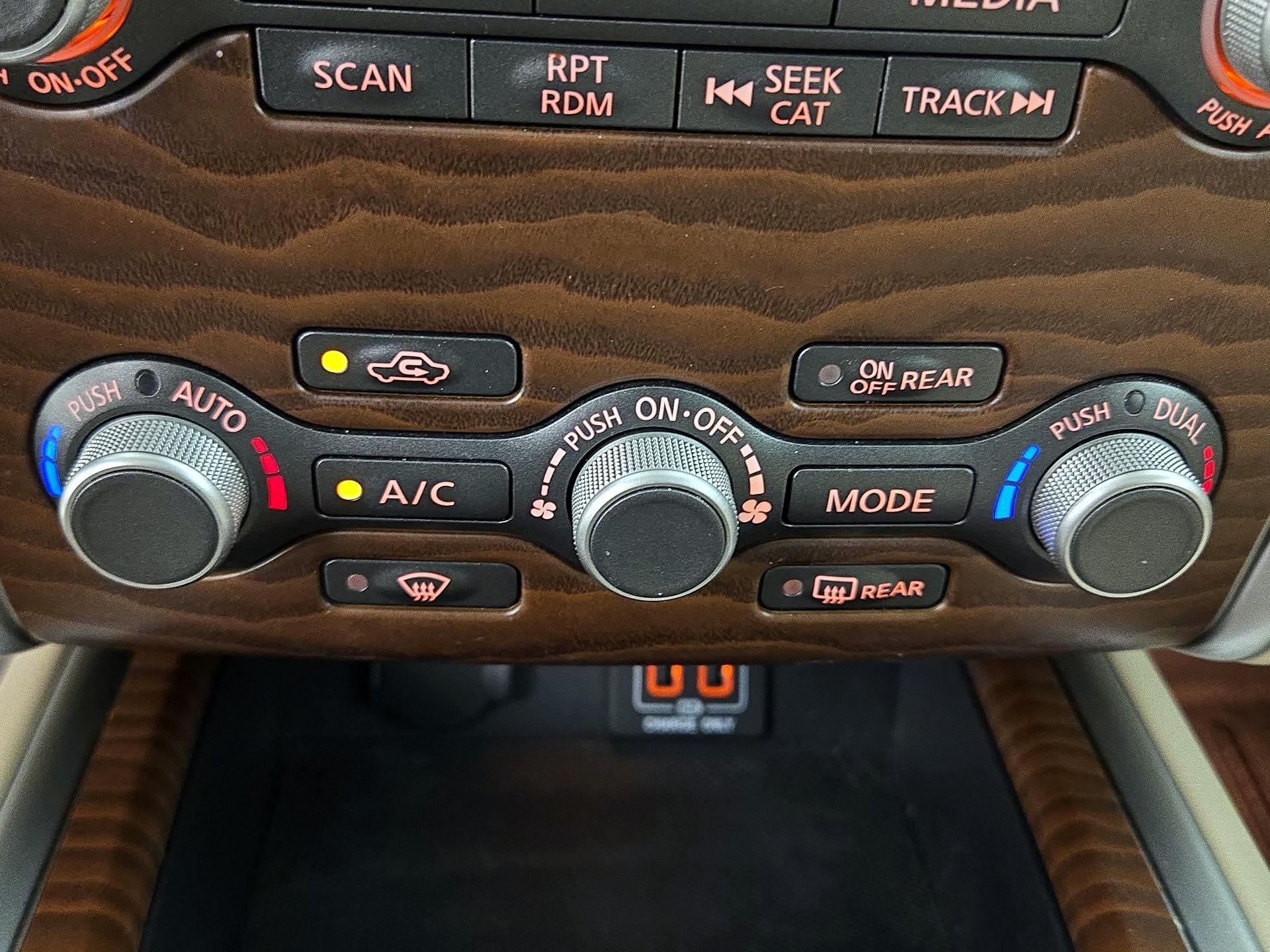 Thumbnail: 2018 Nissan Pathfinder - 17