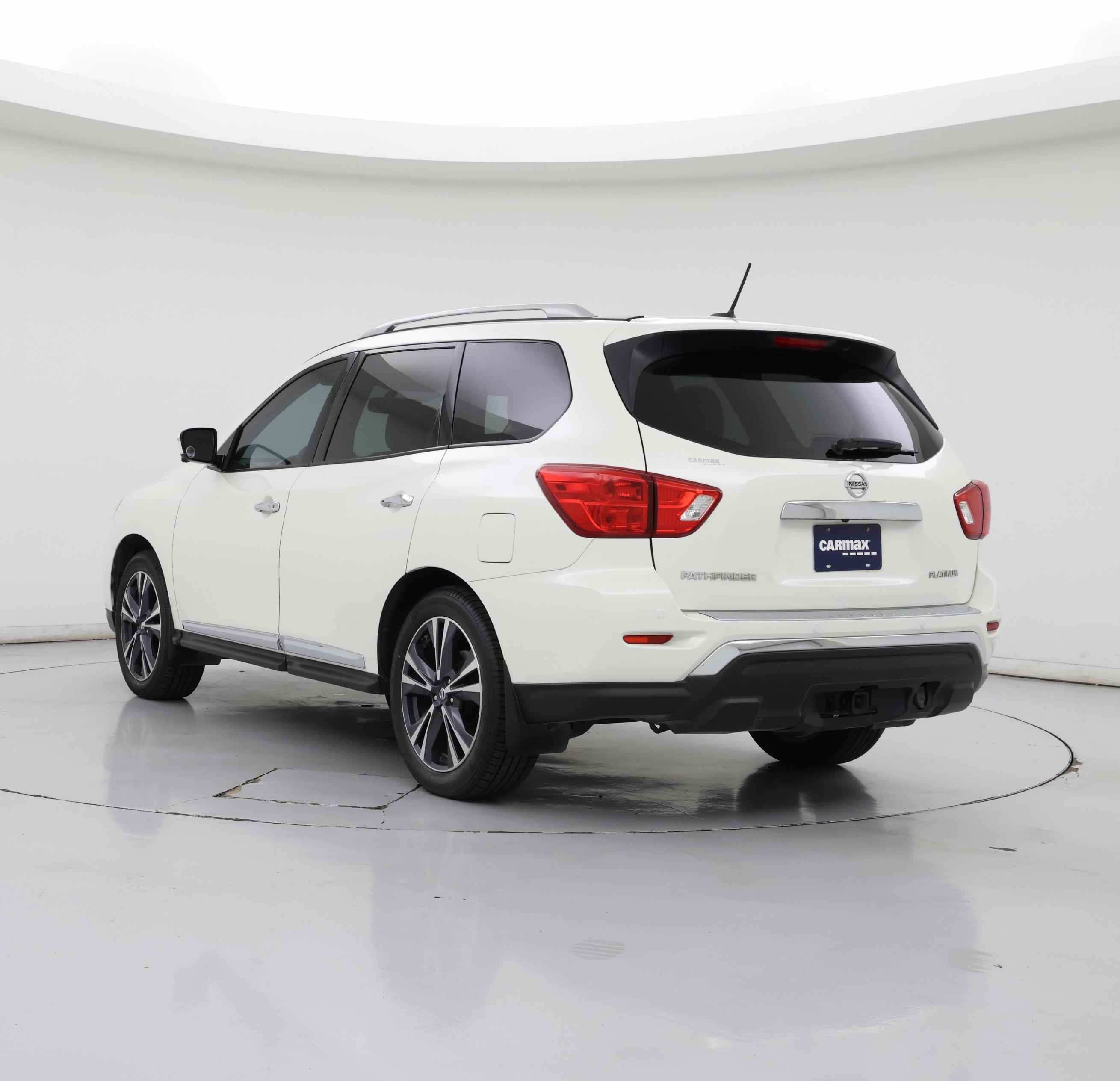 Thumbnail: 2018 Nissan Pathfinder - 2