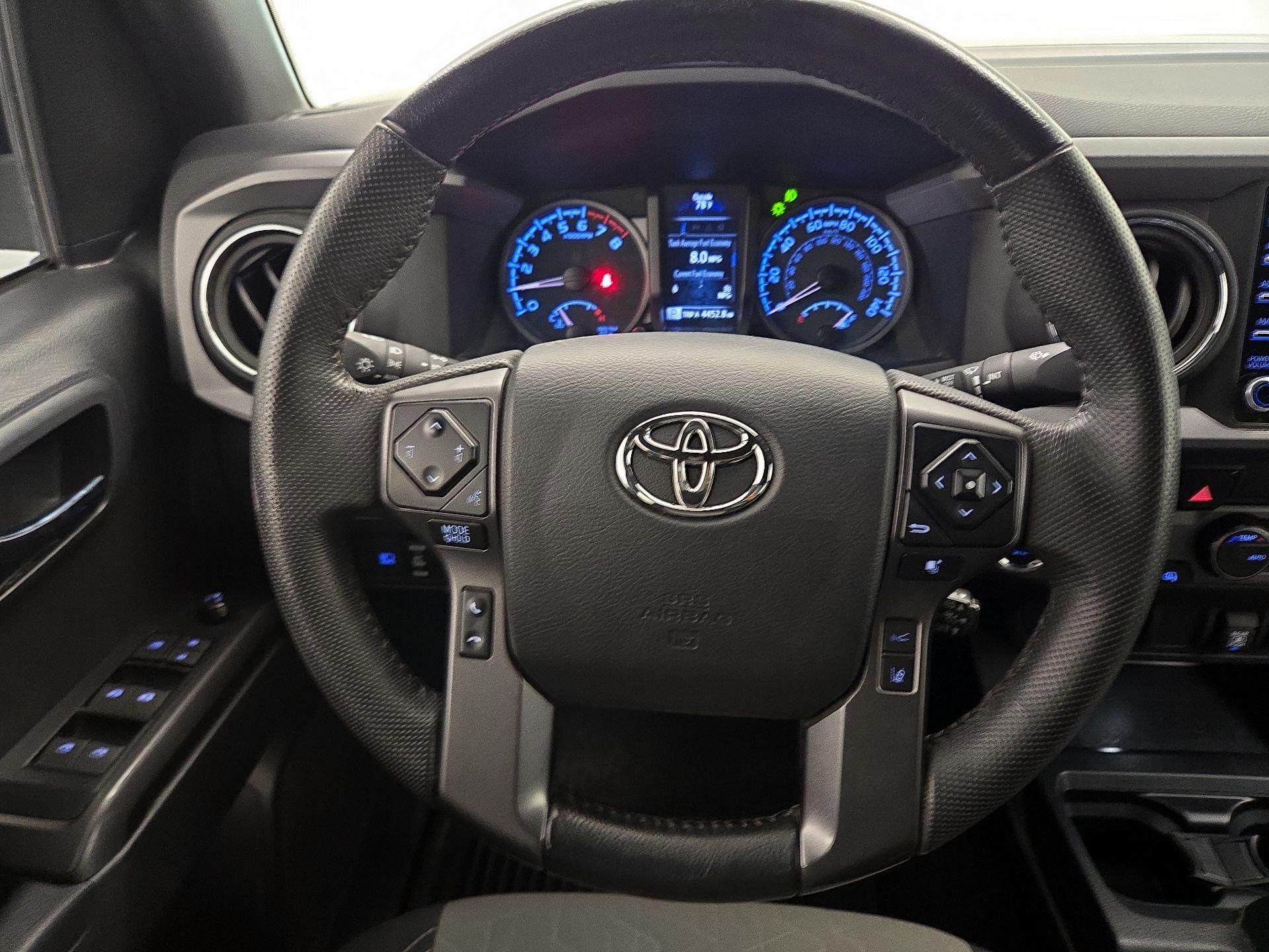 Thumbnail: 2022 Toyota Tacoma - 10