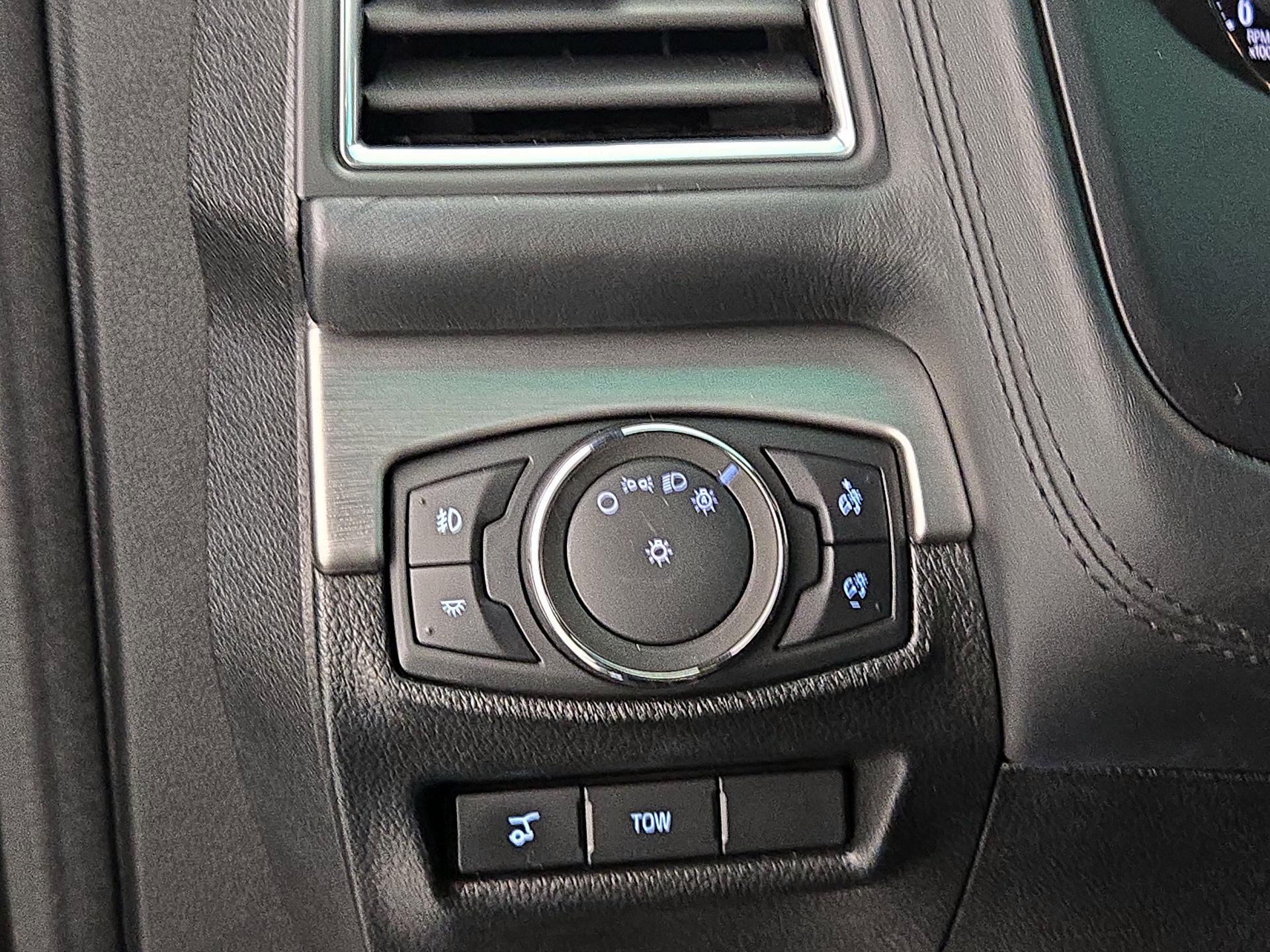 Thumbnail: 2017 Ford Explorer - 13