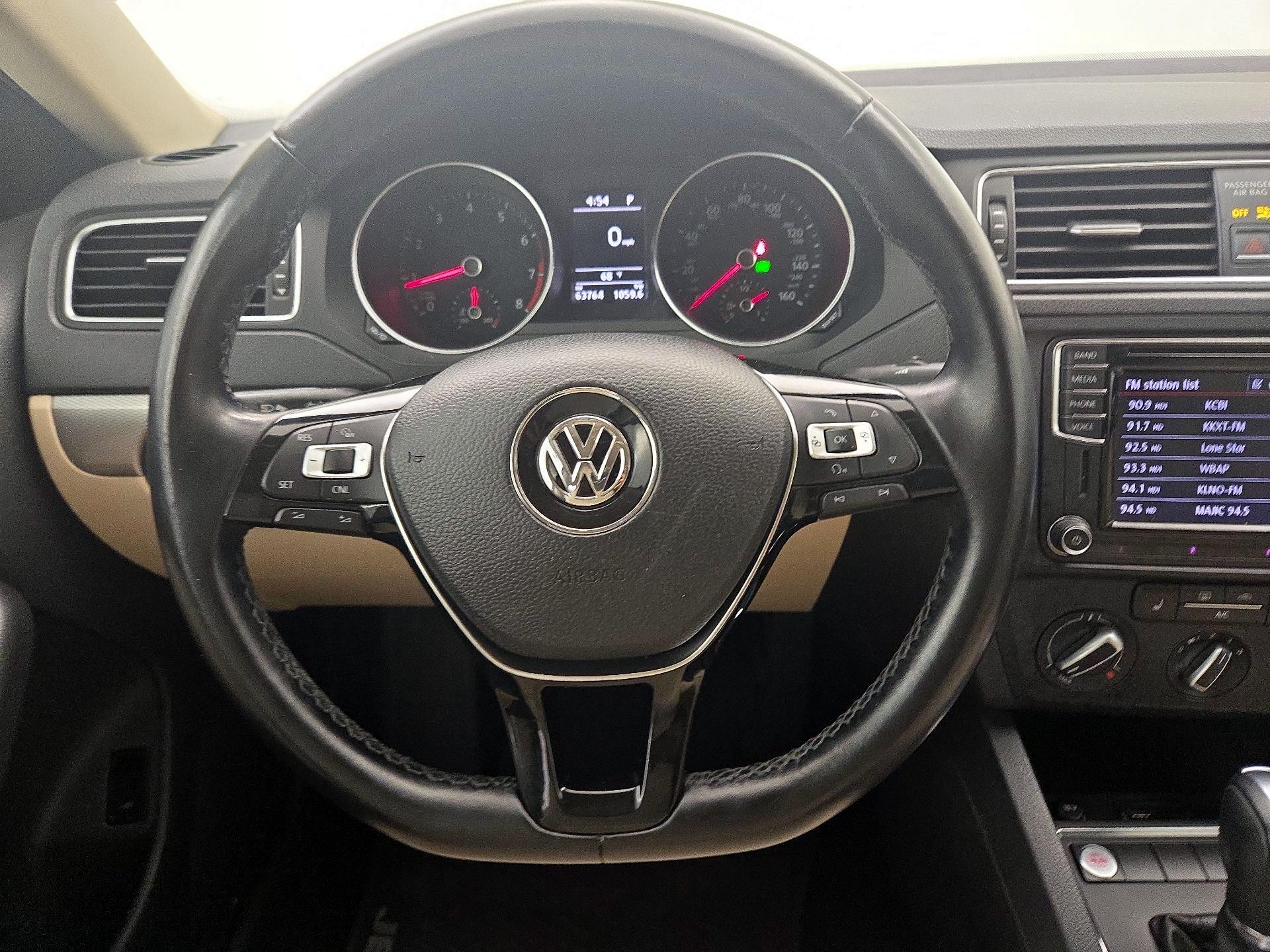 Thumbnail: 2017 Volkswagen Jetta - 10