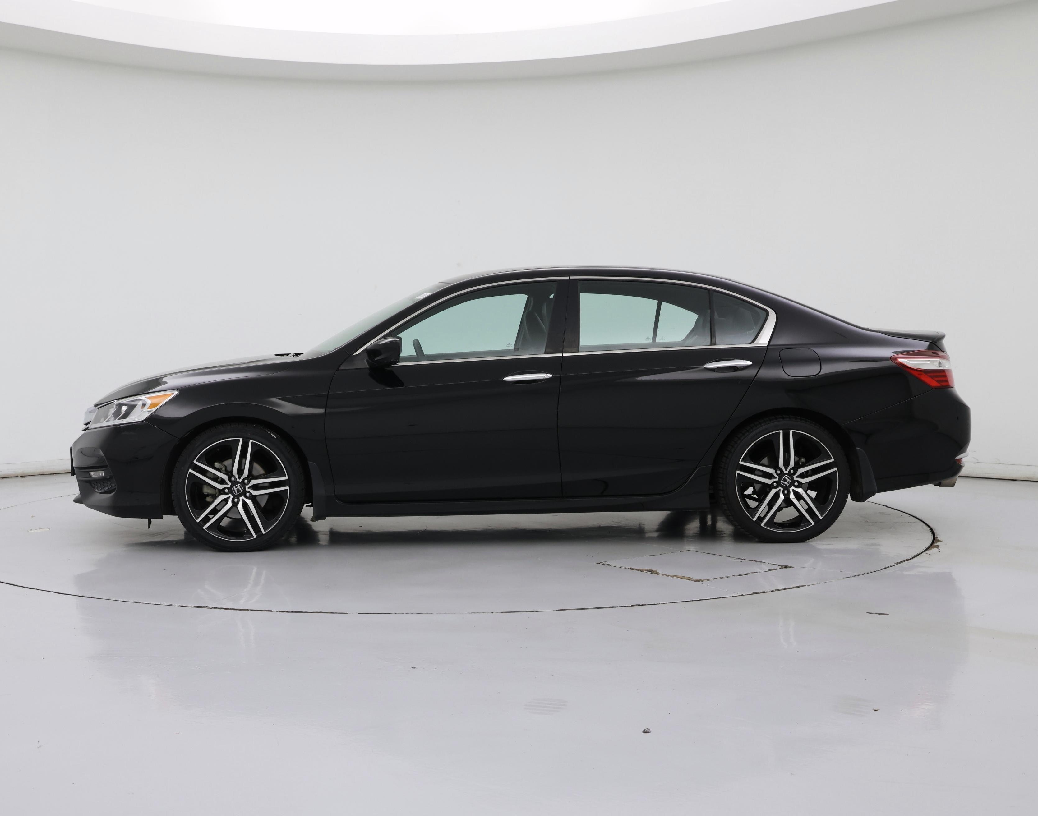 Thumbnail: 2017 Honda Accord - 3