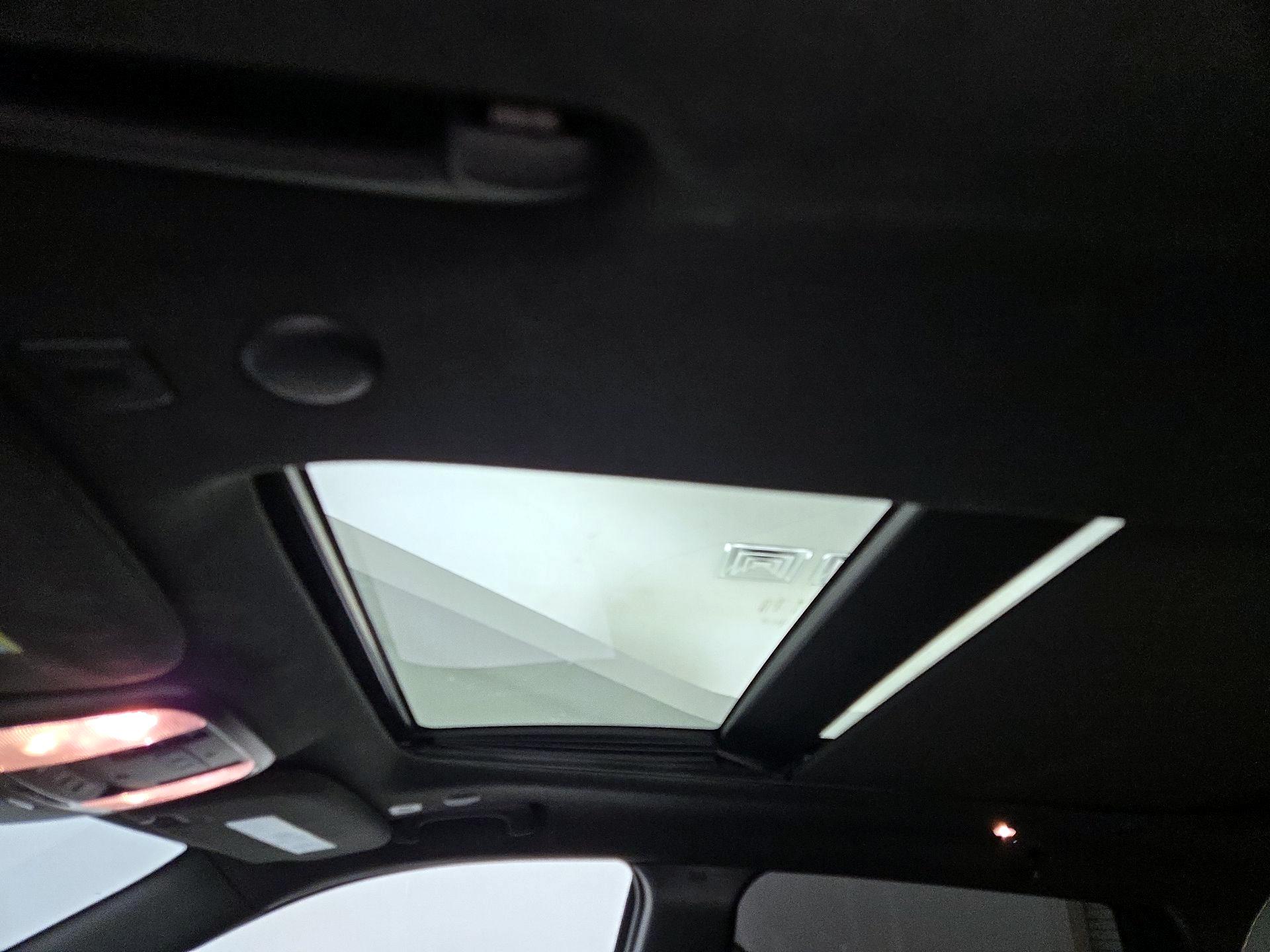 Thumbnail: 2020 Jeep Grand Cherokee - 20