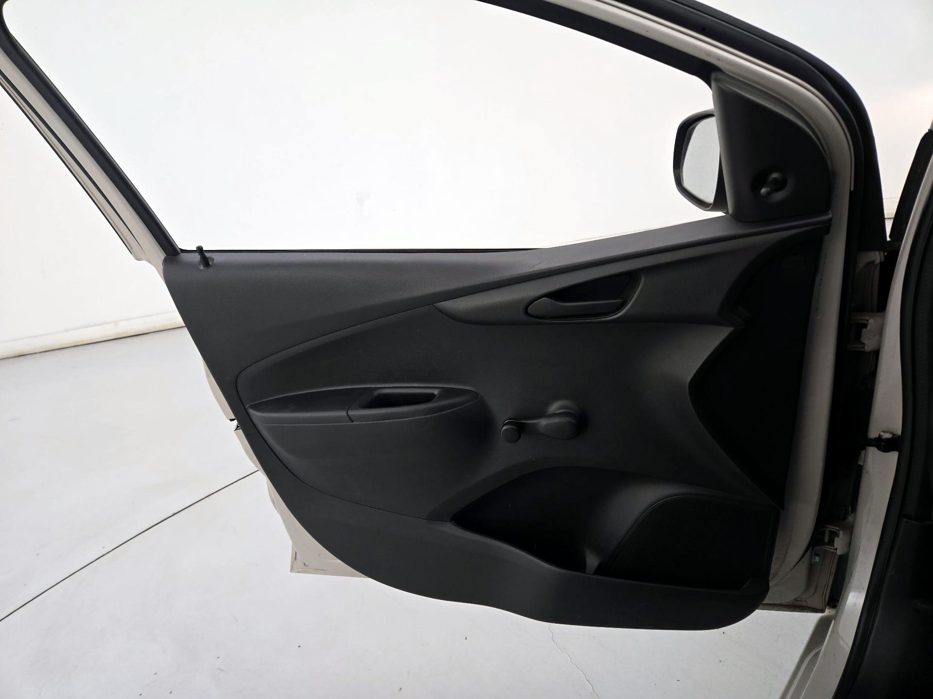 Thumbnail: 2017 Chevrolet Spark - 12