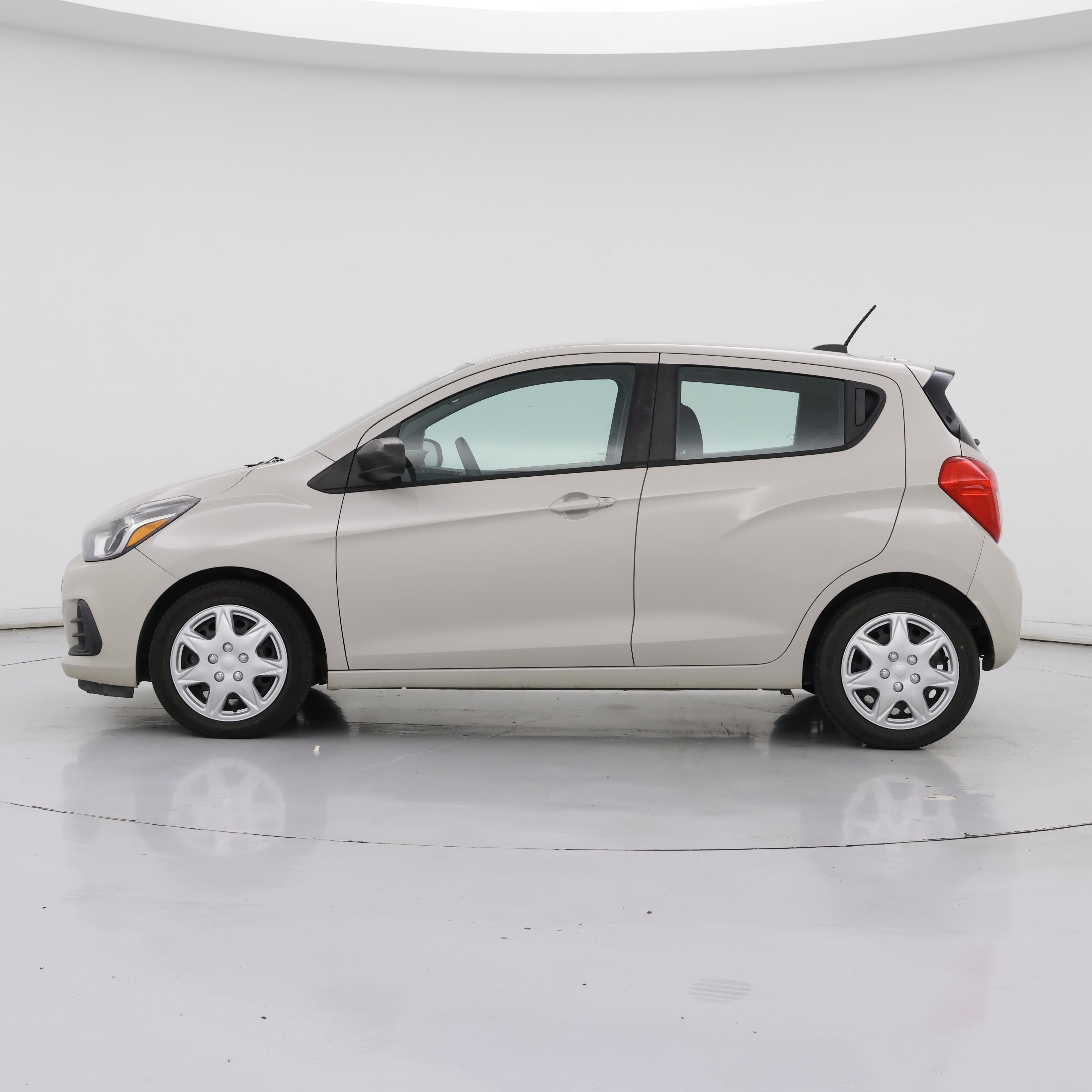 Thumbnail: 2017 Chevrolet Spark - 3