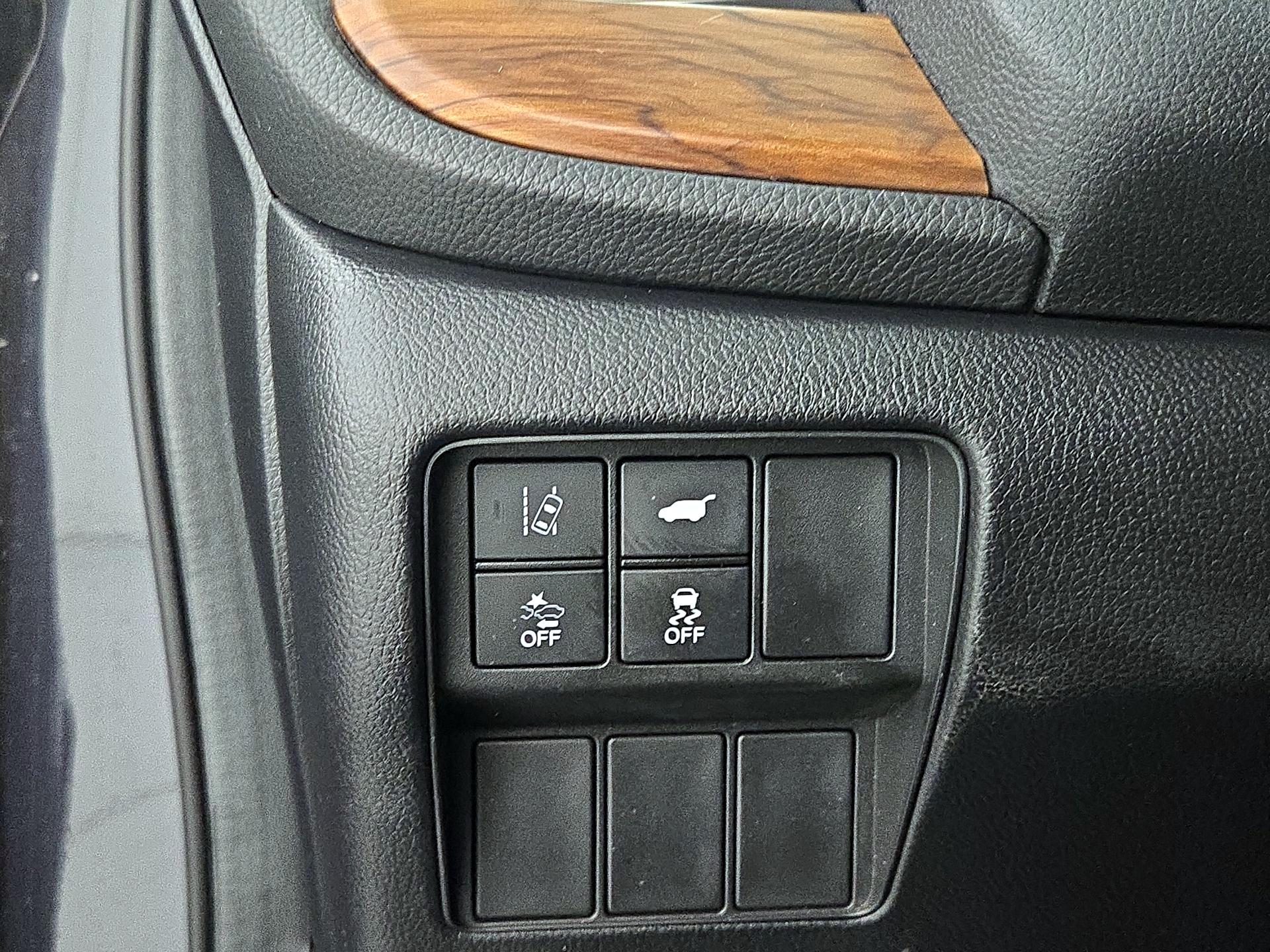 Thumbnail: 2017 Honda CR-V - 13