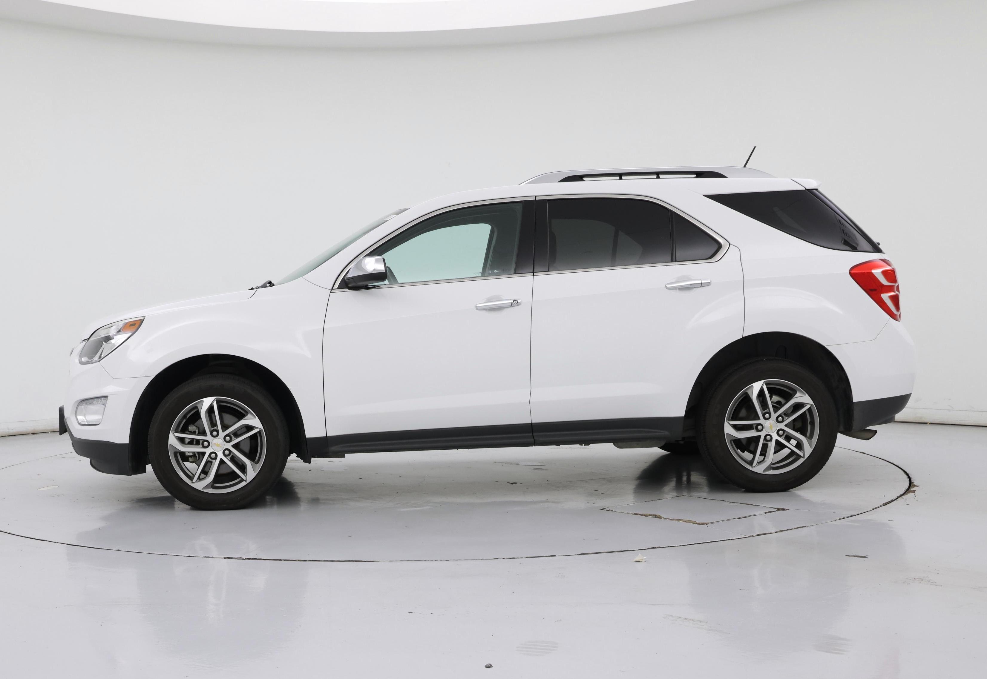 Thumbnail: 2017 Chevrolet Equinox - 3