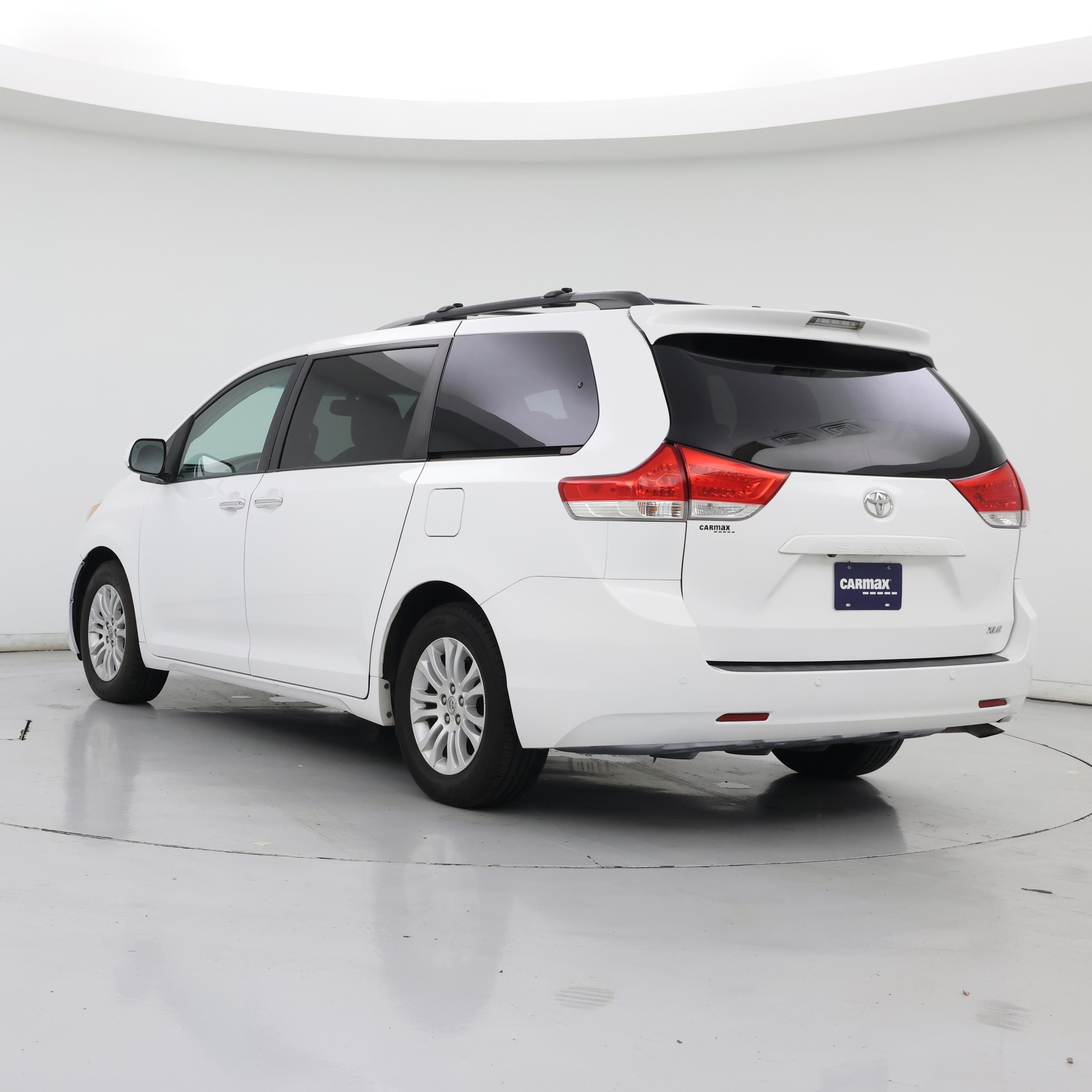Thumbnail: 2014 Toyota Sienna - 2