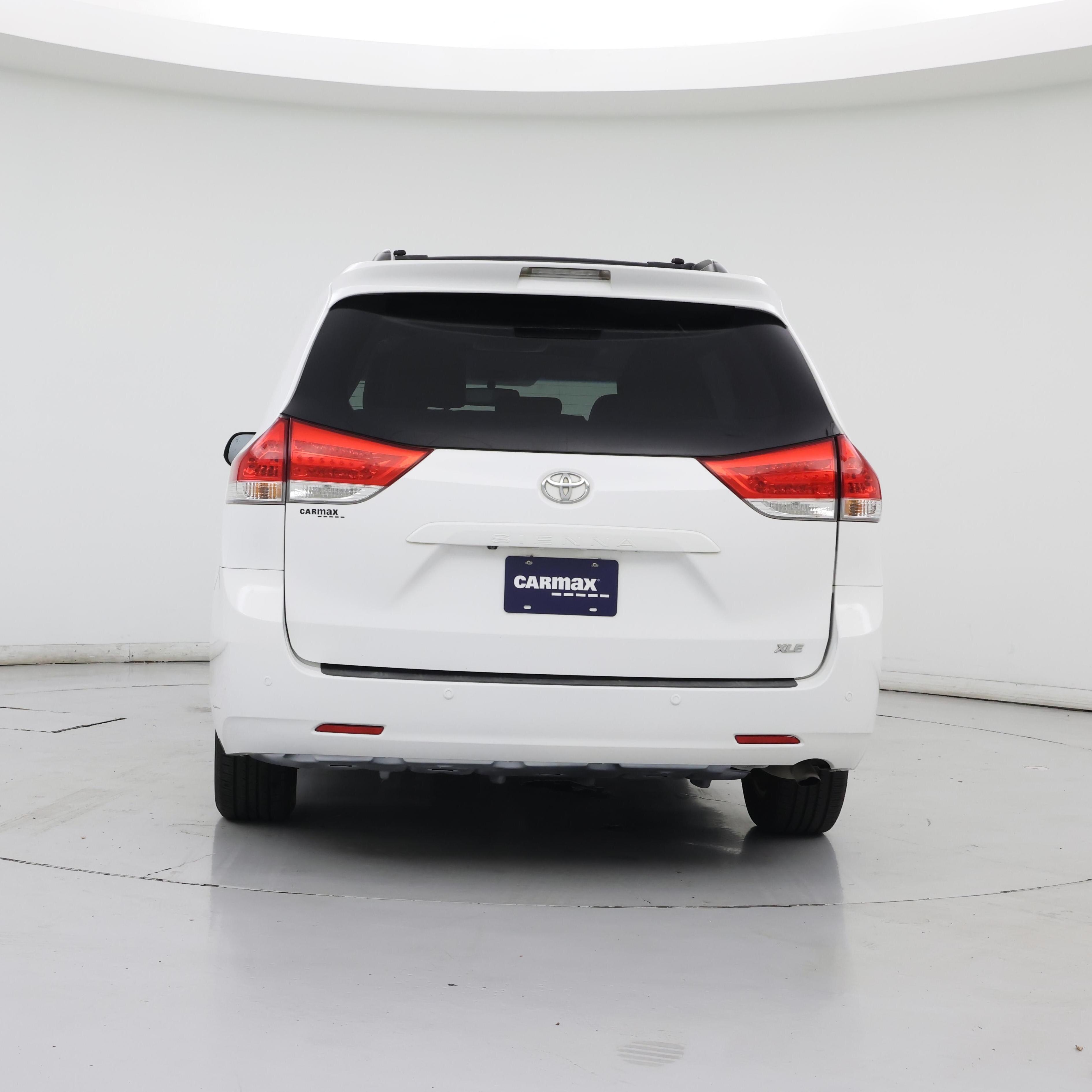 Thumbnail: 2014 Toyota Sienna - 6