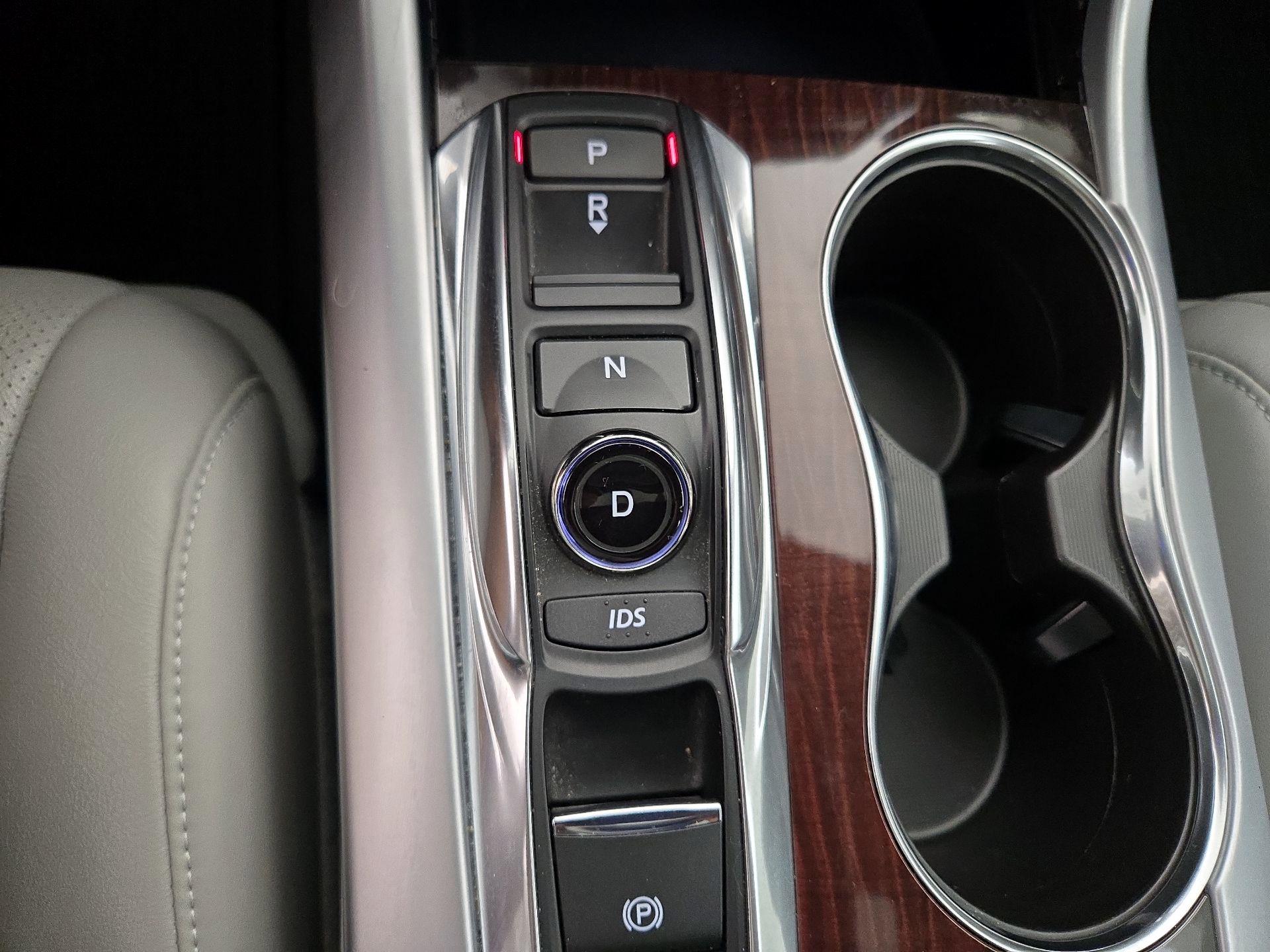 Thumbnail: 2016 Acura TLX - 18