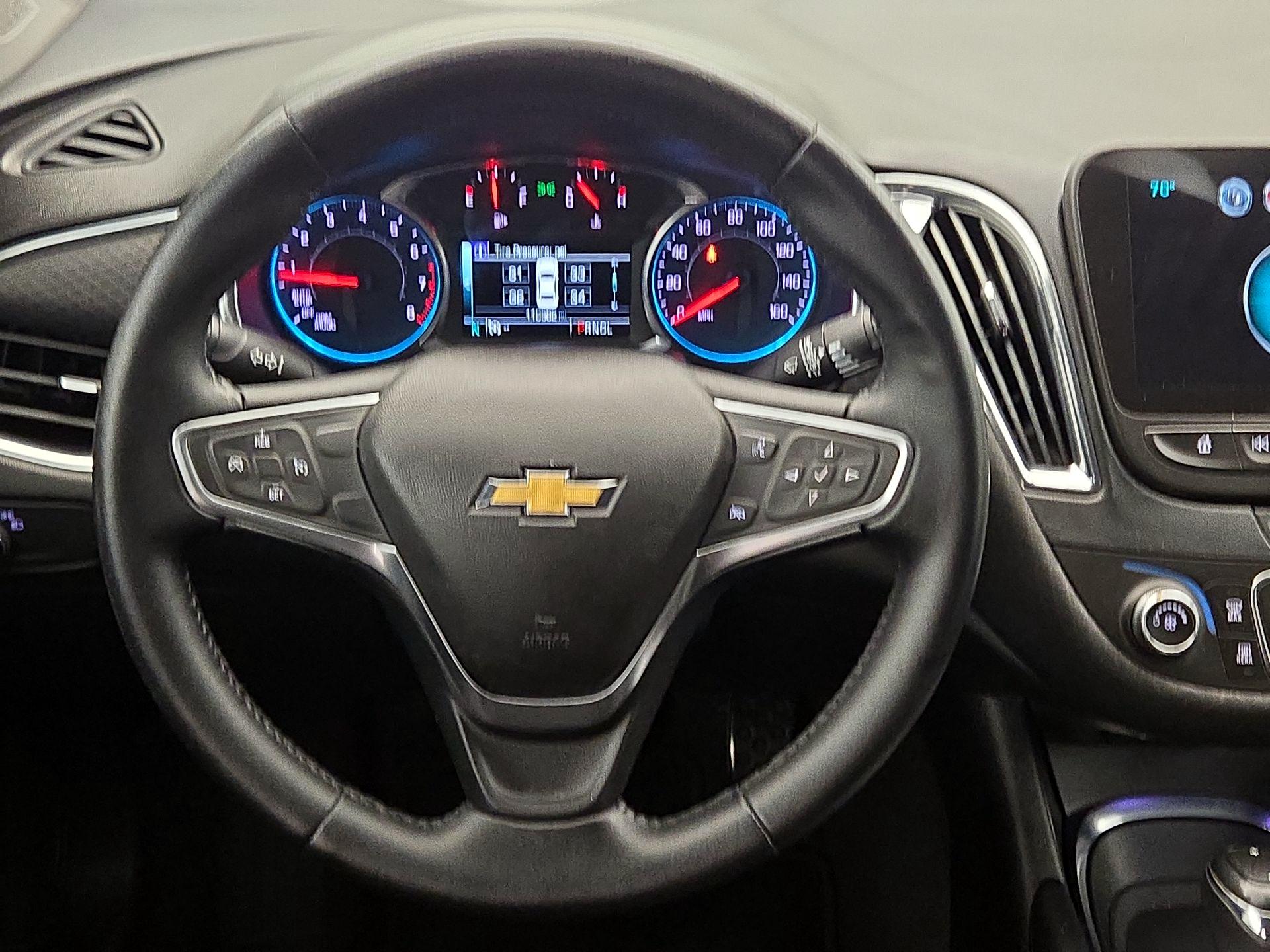 Thumbnail: 2018 Chevrolet Malibu - 10