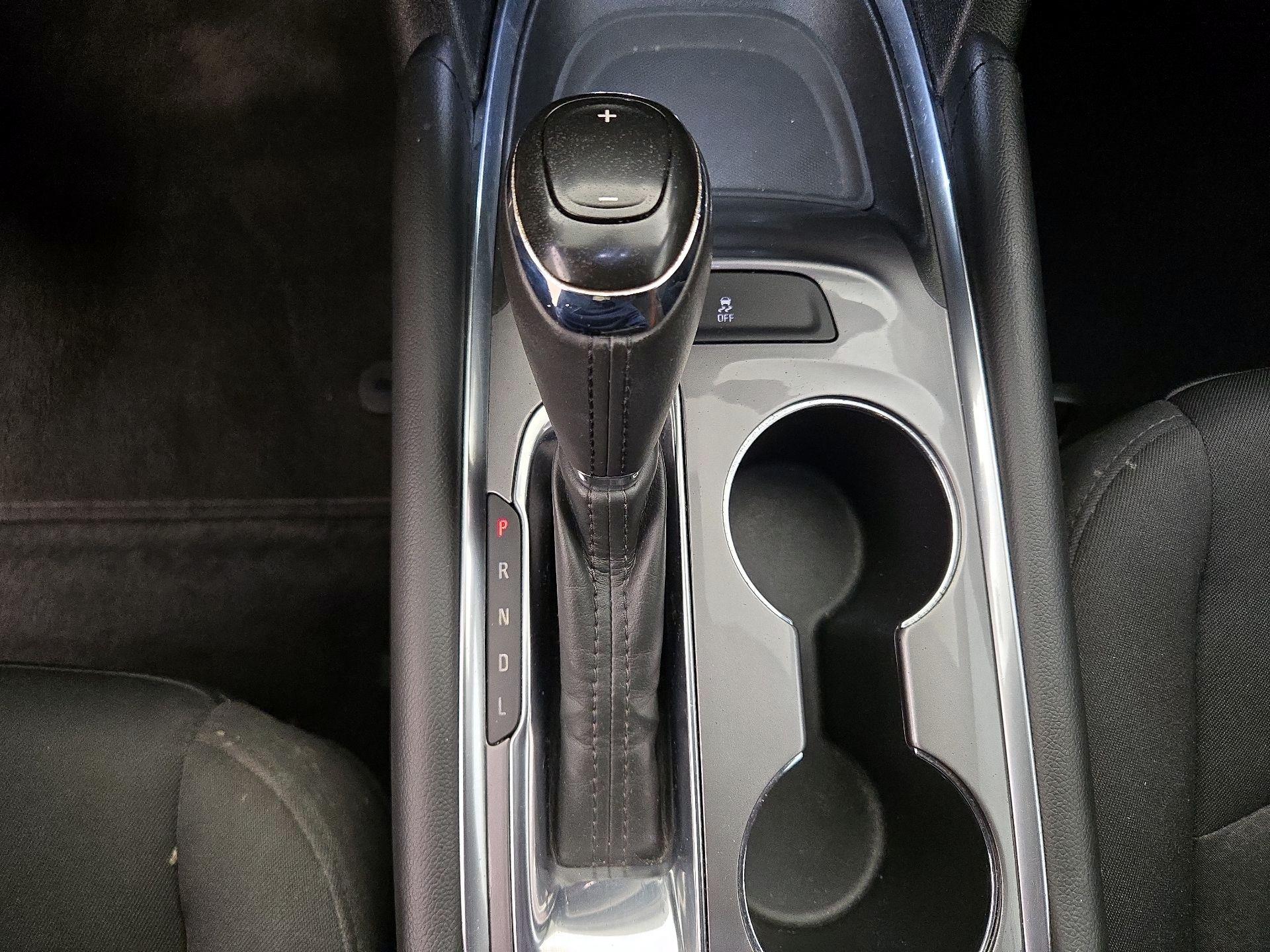 Thumbnail: 2018 Chevrolet Malibu - 17