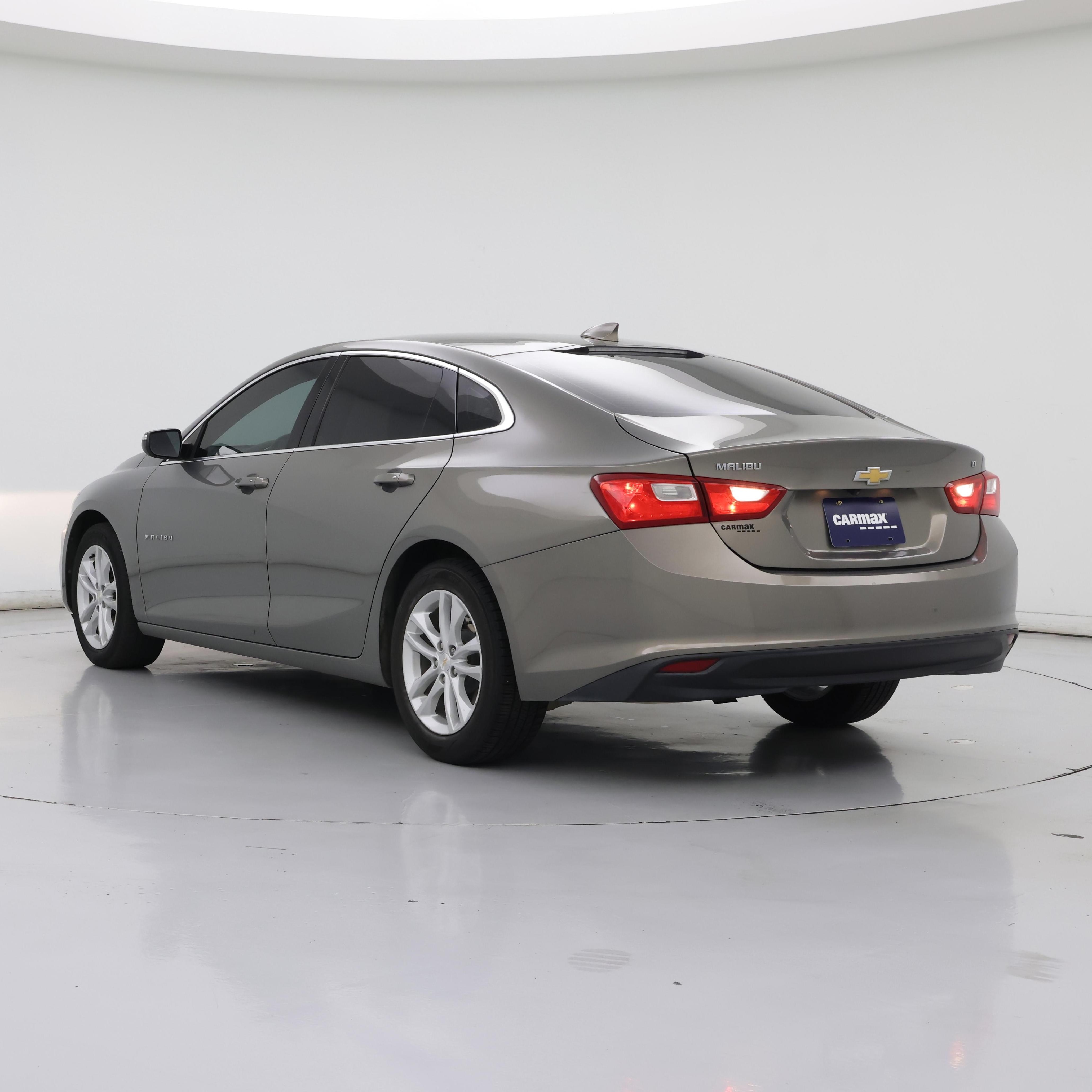 Thumbnail: 2018 Chevrolet Malibu - 2