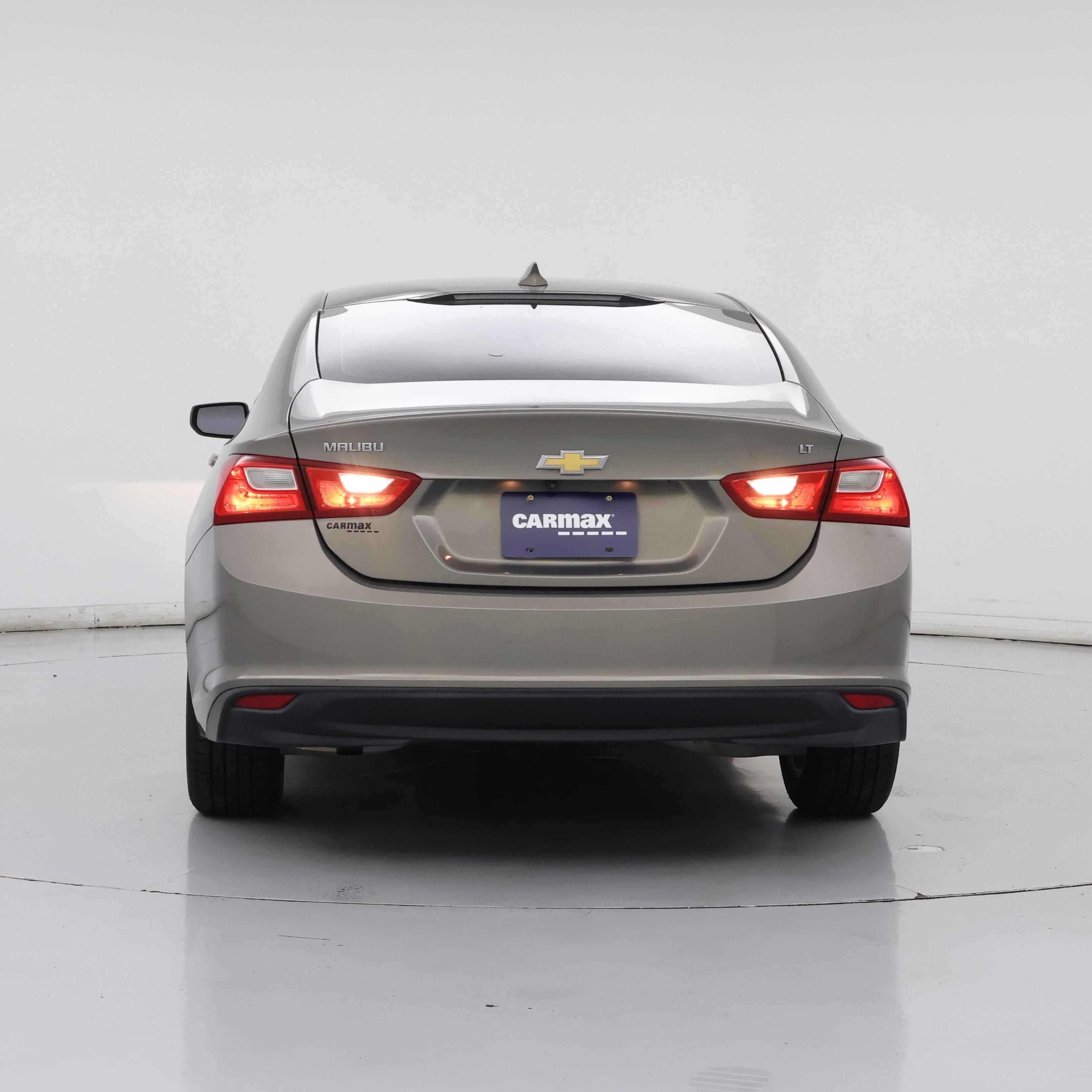 Thumbnail: 2018 Chevrolet Malibu - 6