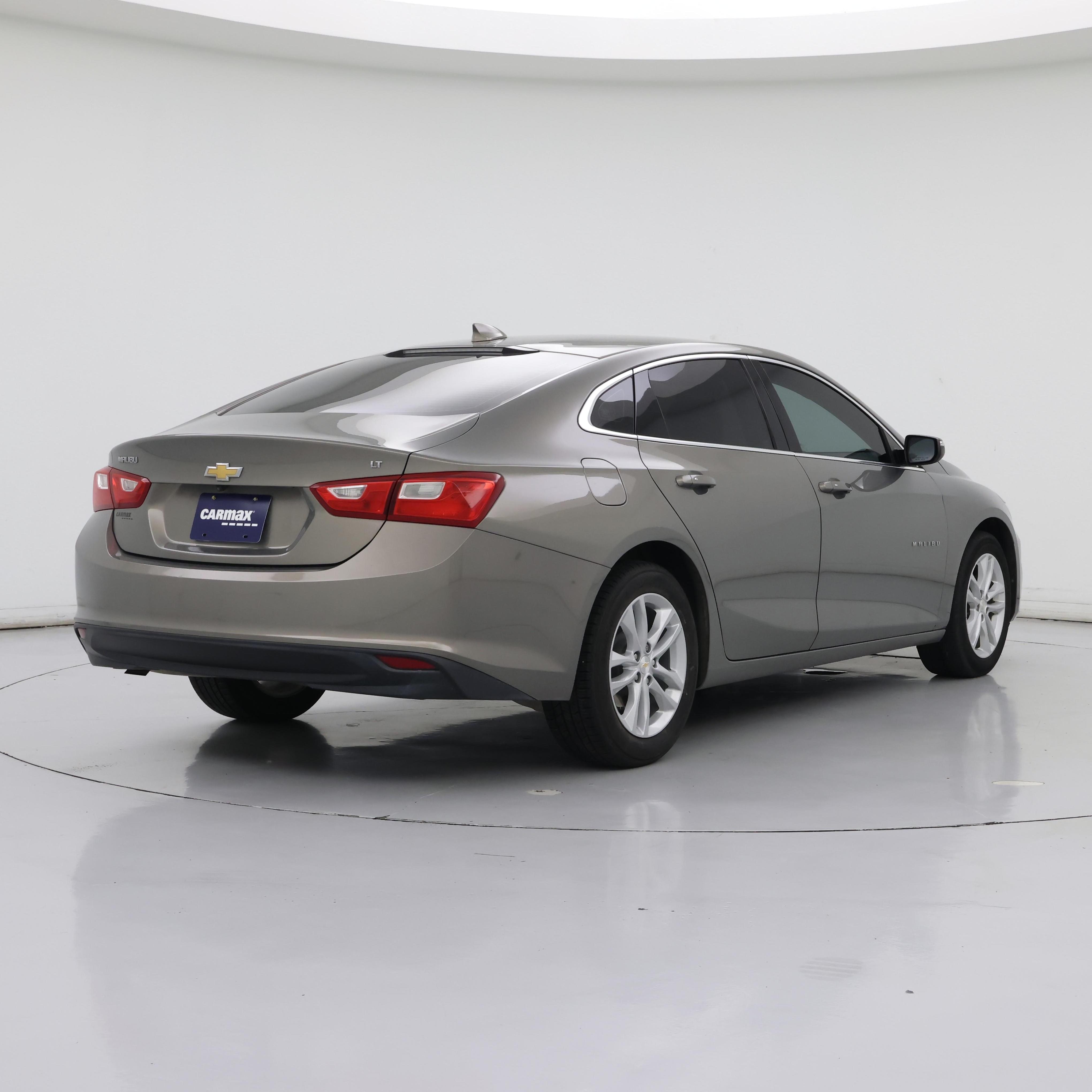 Thumbnail: 2018 Chevrolet Malibu - 8