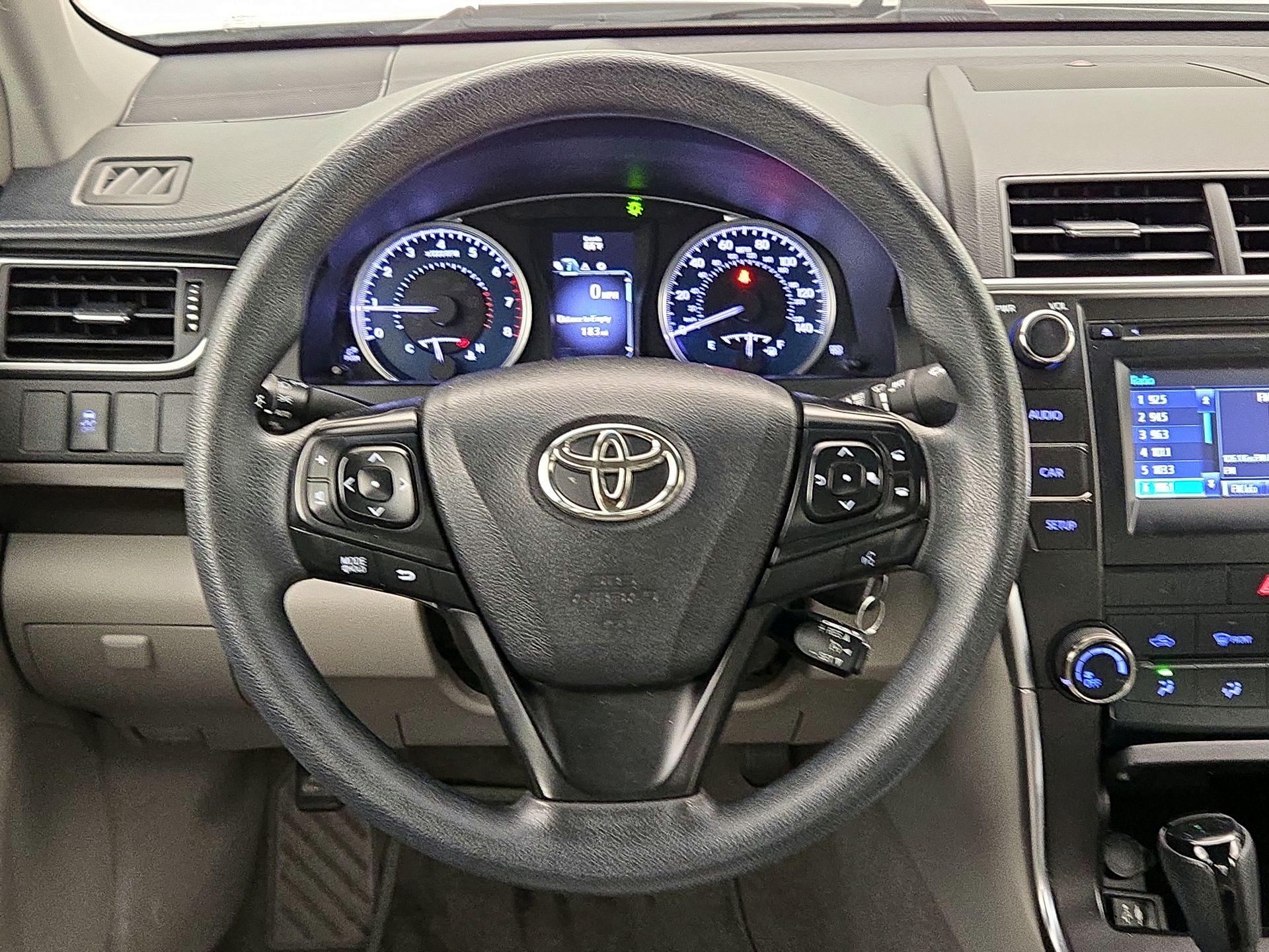 Thumbnail: 2016 Toyota Camry - 10