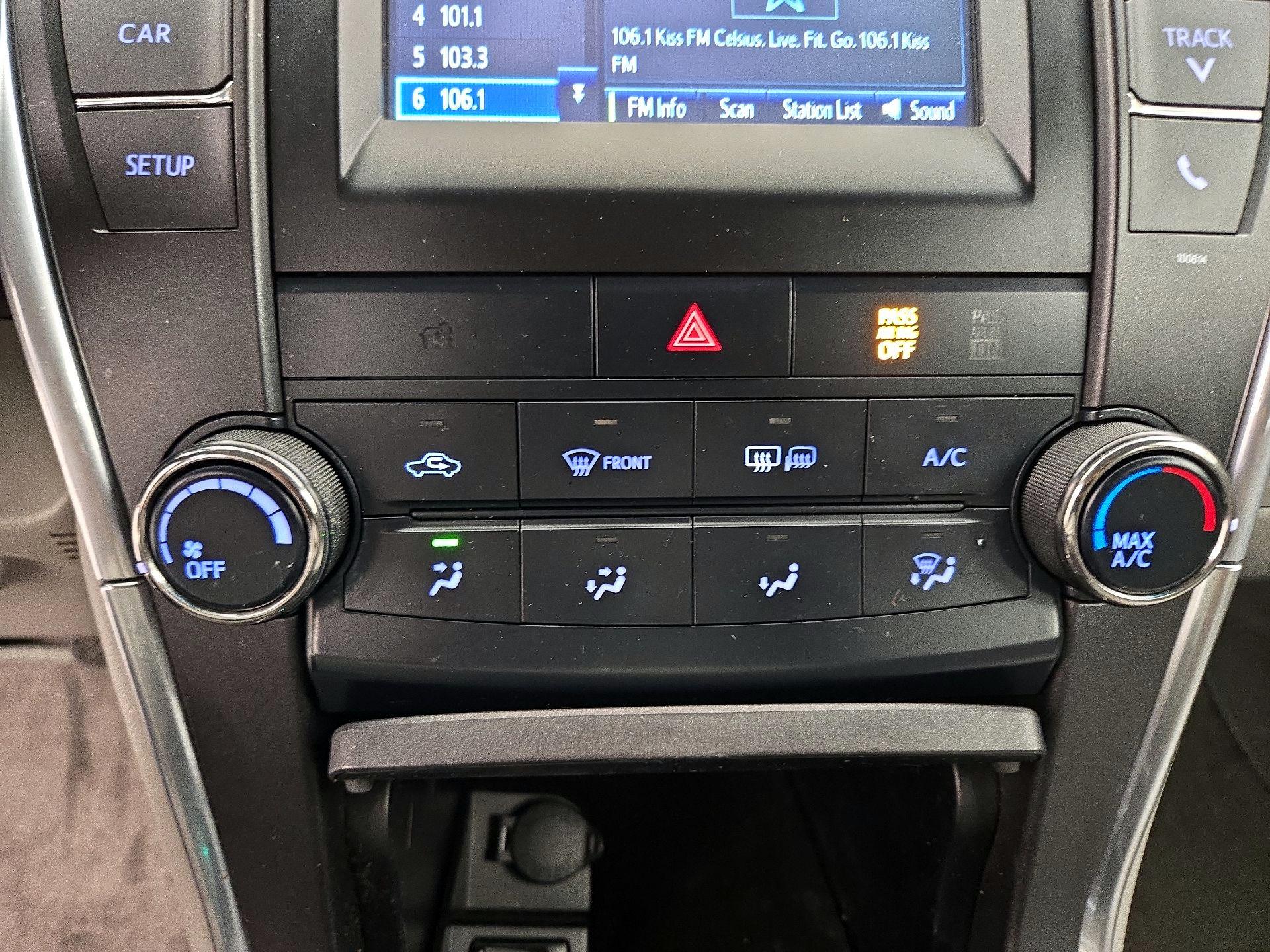 Thumbnail: 2016 Toyota Camry - 16