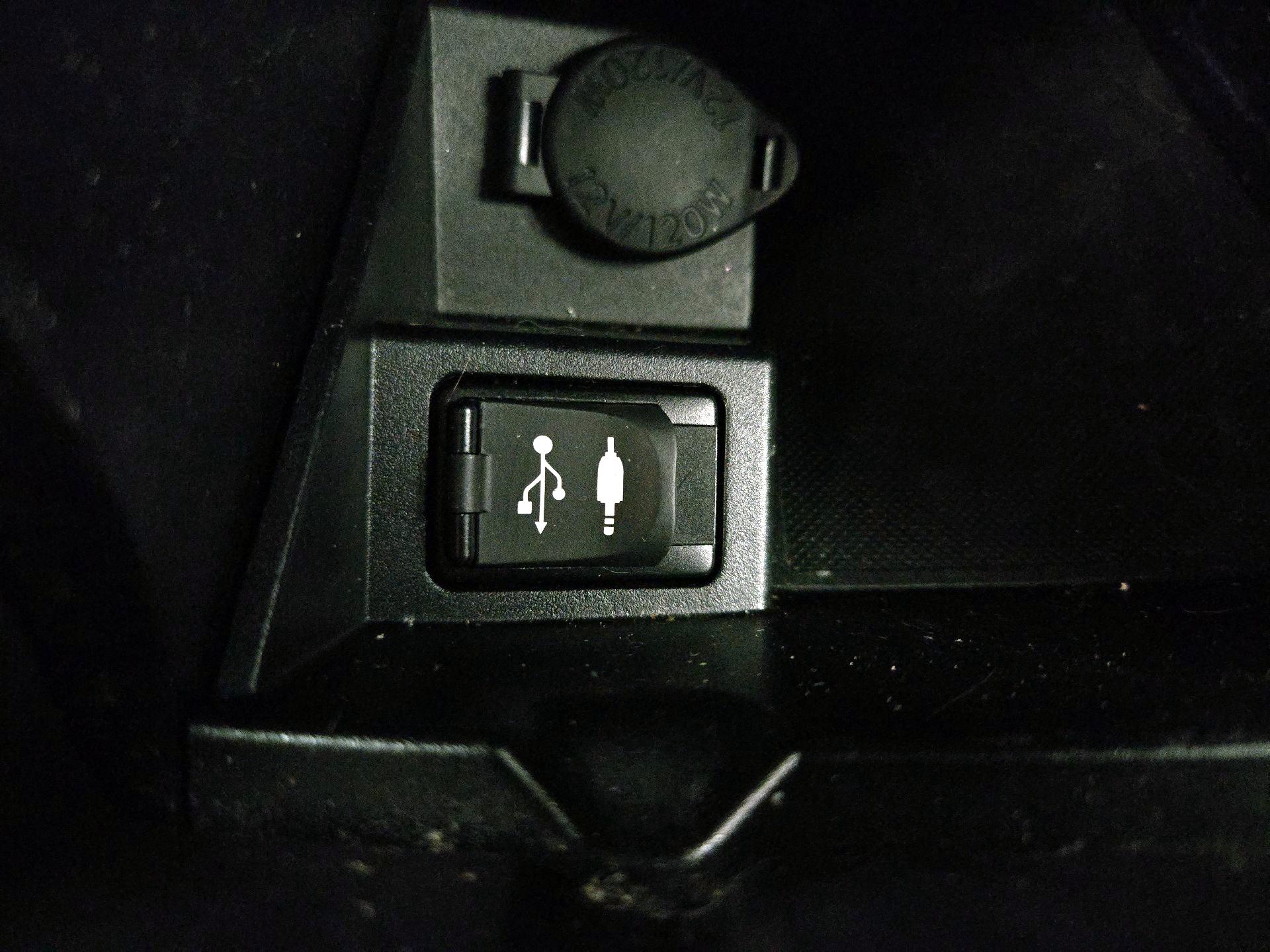 Thumbnail: 2016 Toyota Camry - 18