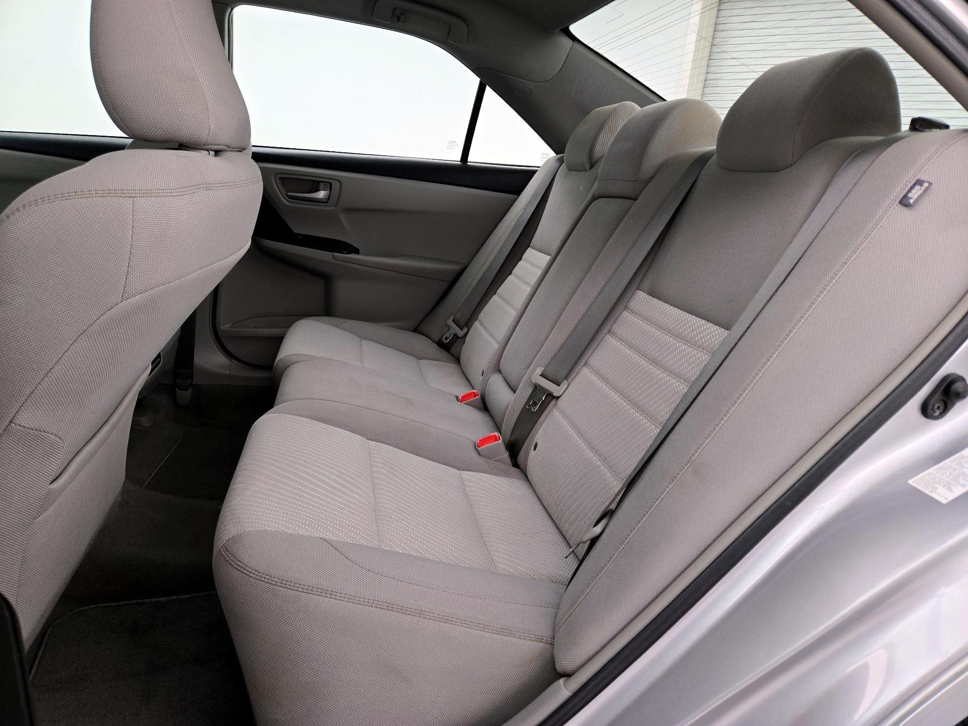 Thumbnail: 2016 Toyota Camry - 19