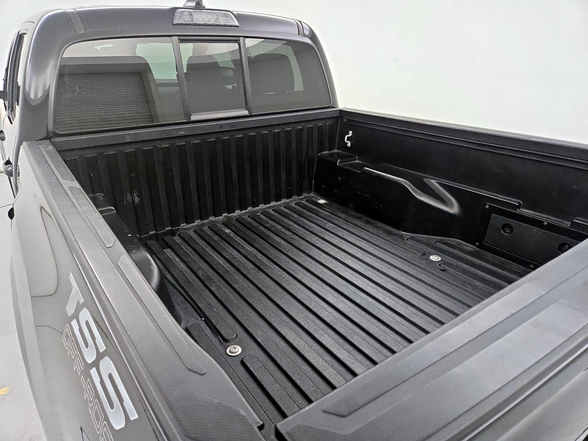 Thumbnail: 2021 Toyota Tacoma - 20