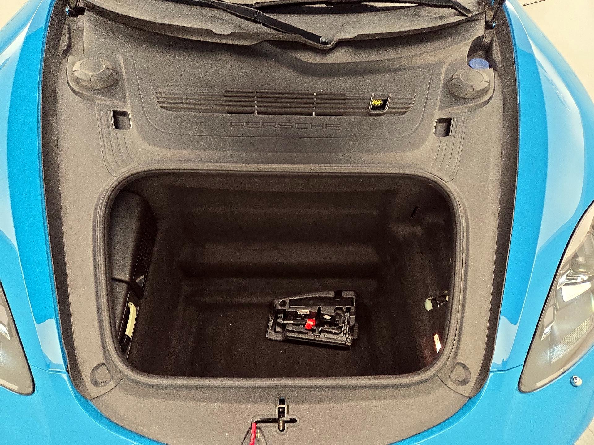 Thumbnail: 2018 Porsche 718 Boxster - 20