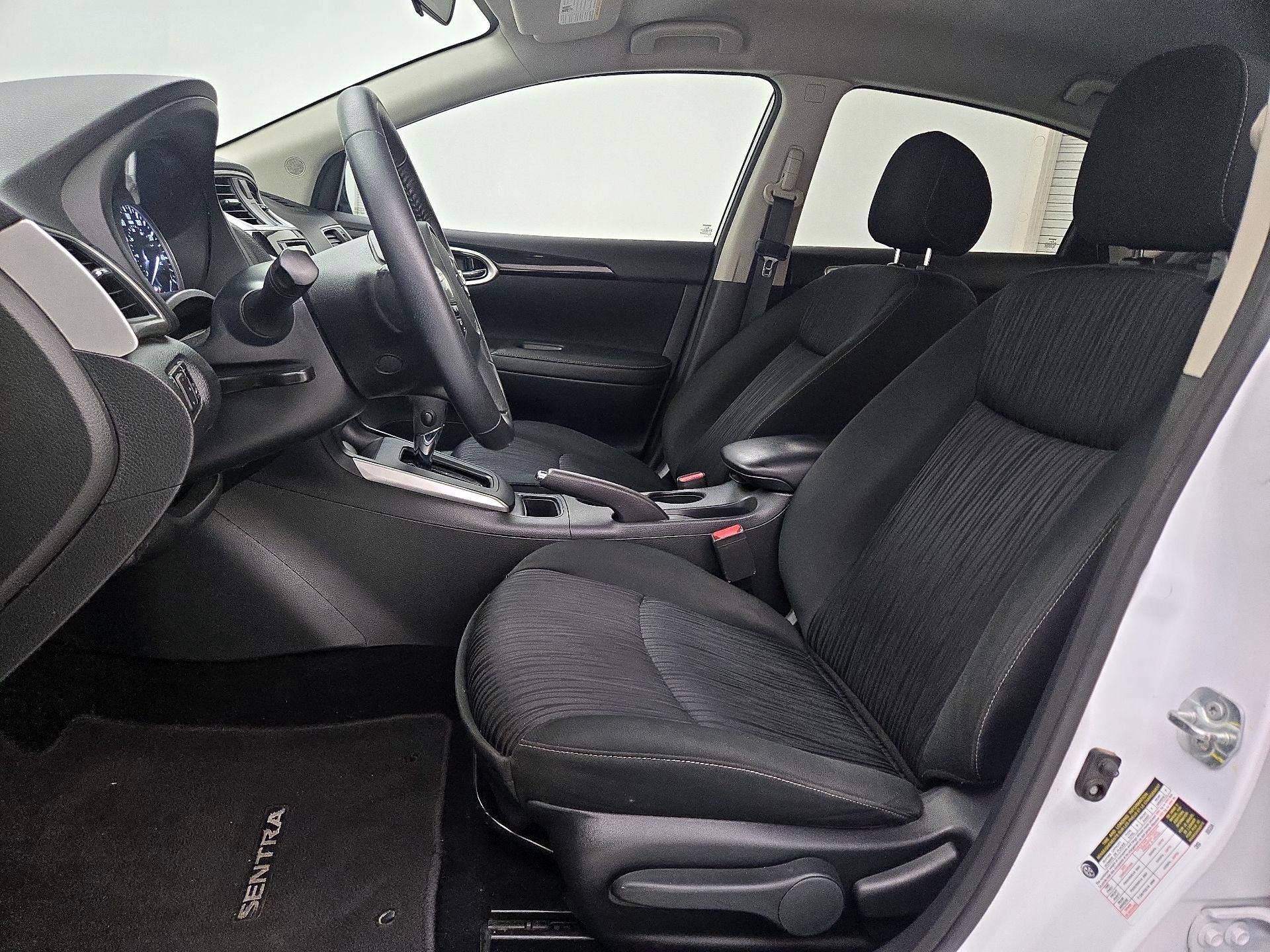 Thumbnail: 2019 Nissan Sentra - 11