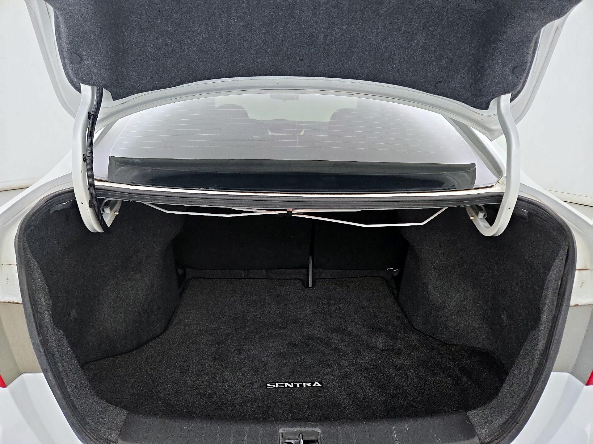 Thumbnail: 2019 Nissan Sentra - 20