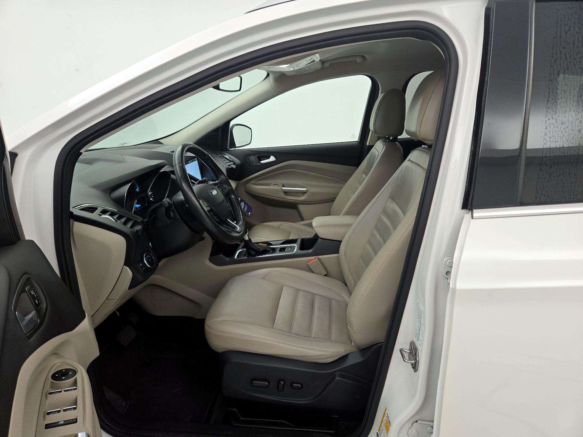 Thumbnail: 2017 Ford Escape - 11