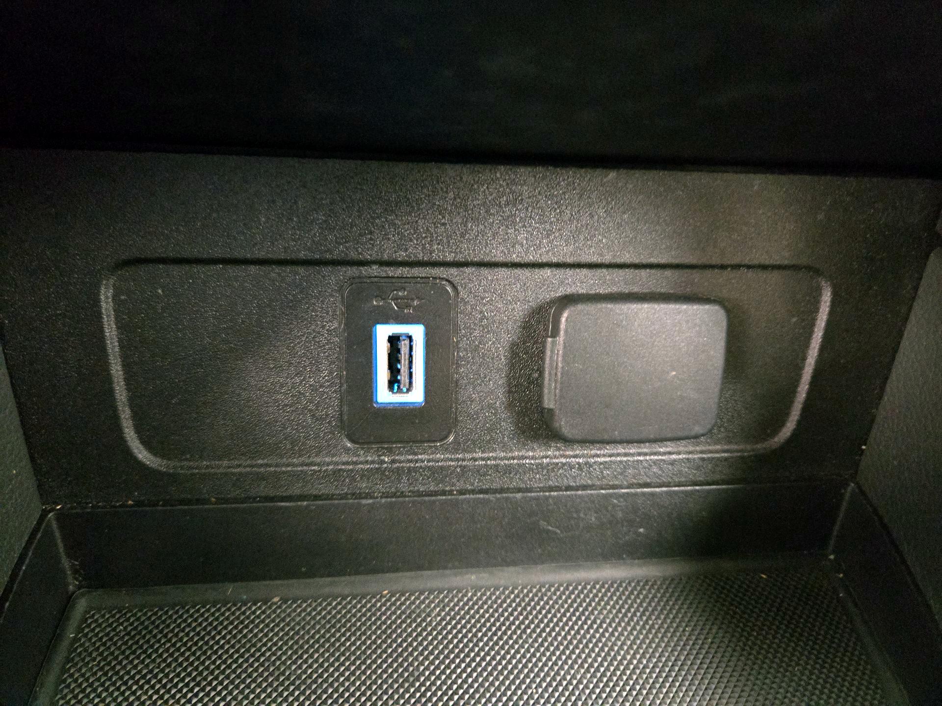 Thumbnail: 2017 Ford Escape - 19