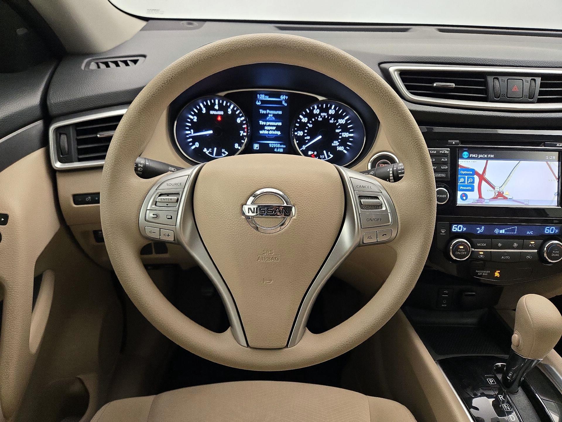 Thumbnail: 2015 Nissan Rogue - 10